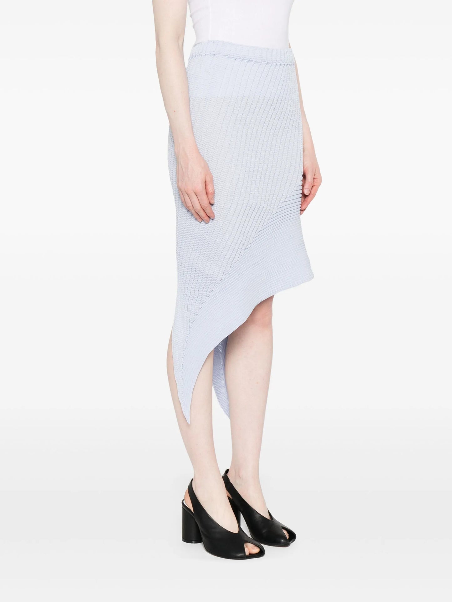 asymmetric skirt