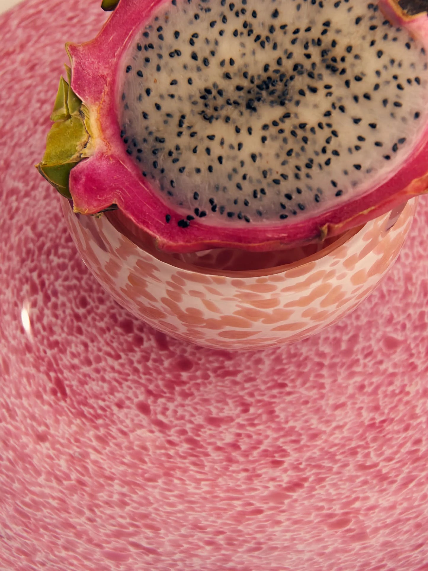 porcelain cake stand