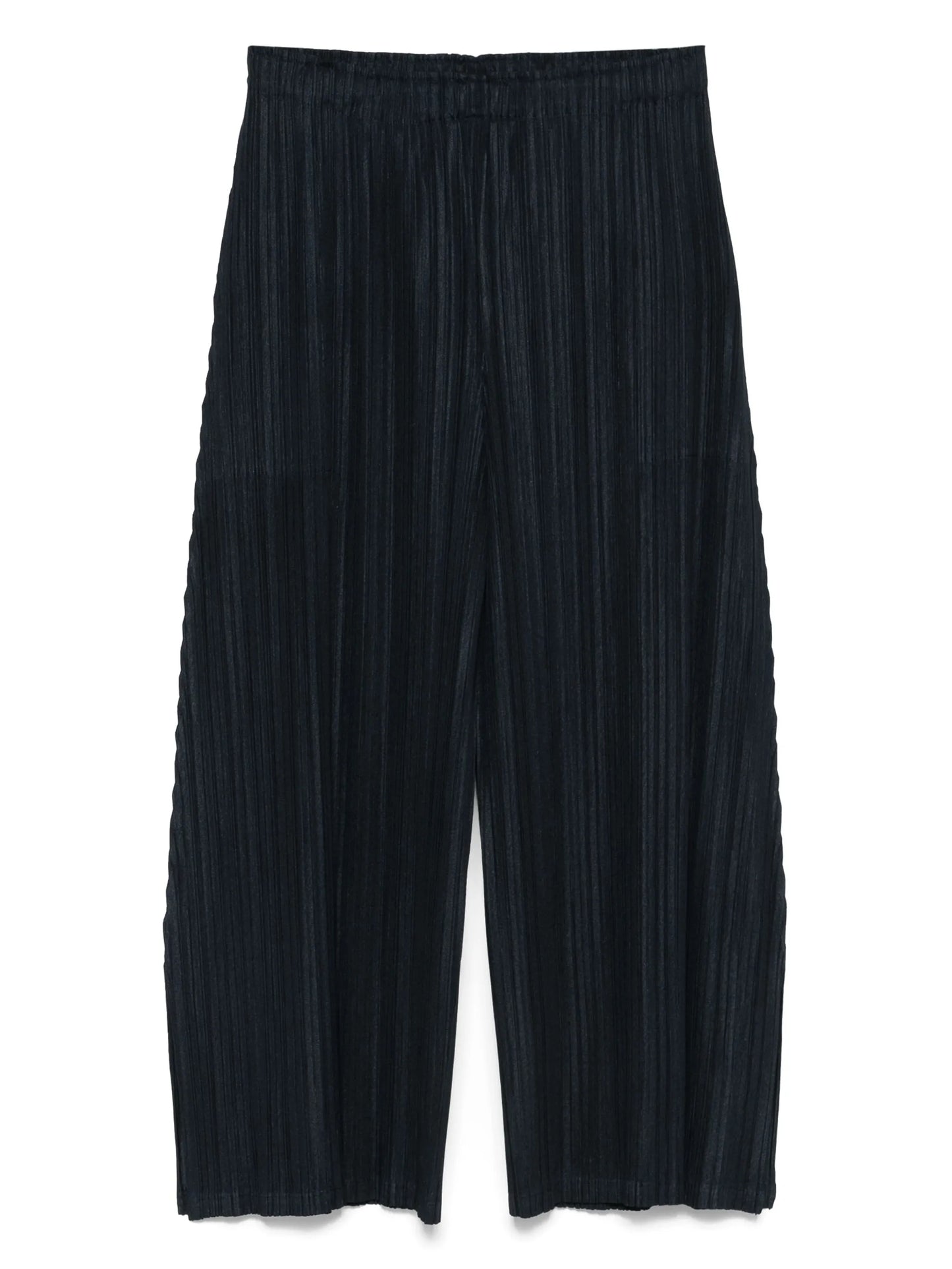 pleated trousers