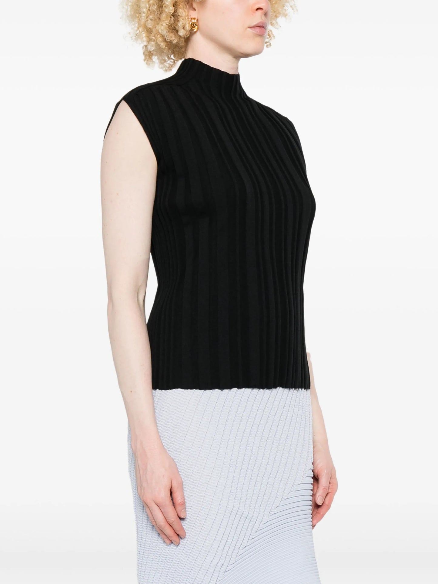 pleated T-shirt