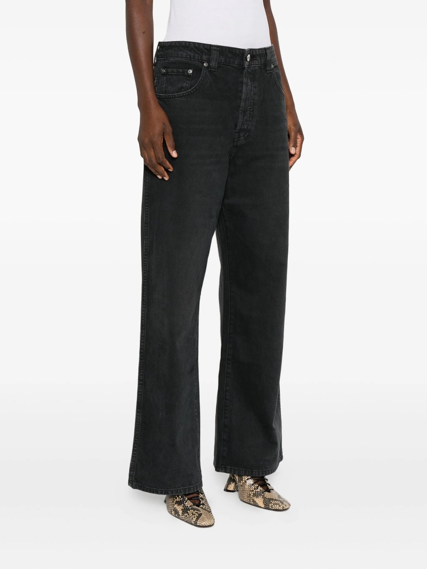 wide-leg jeans