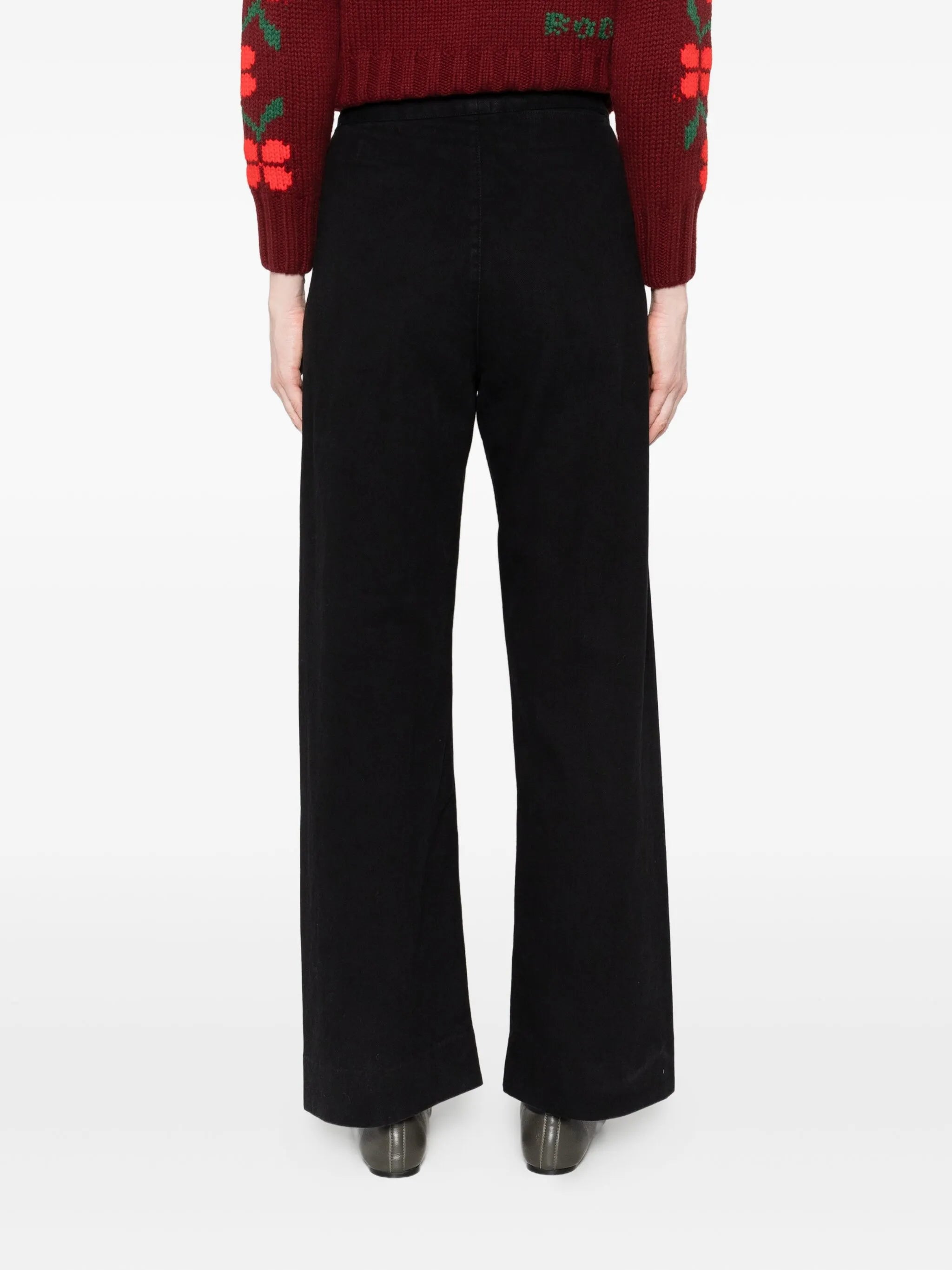 button-detailed jeans