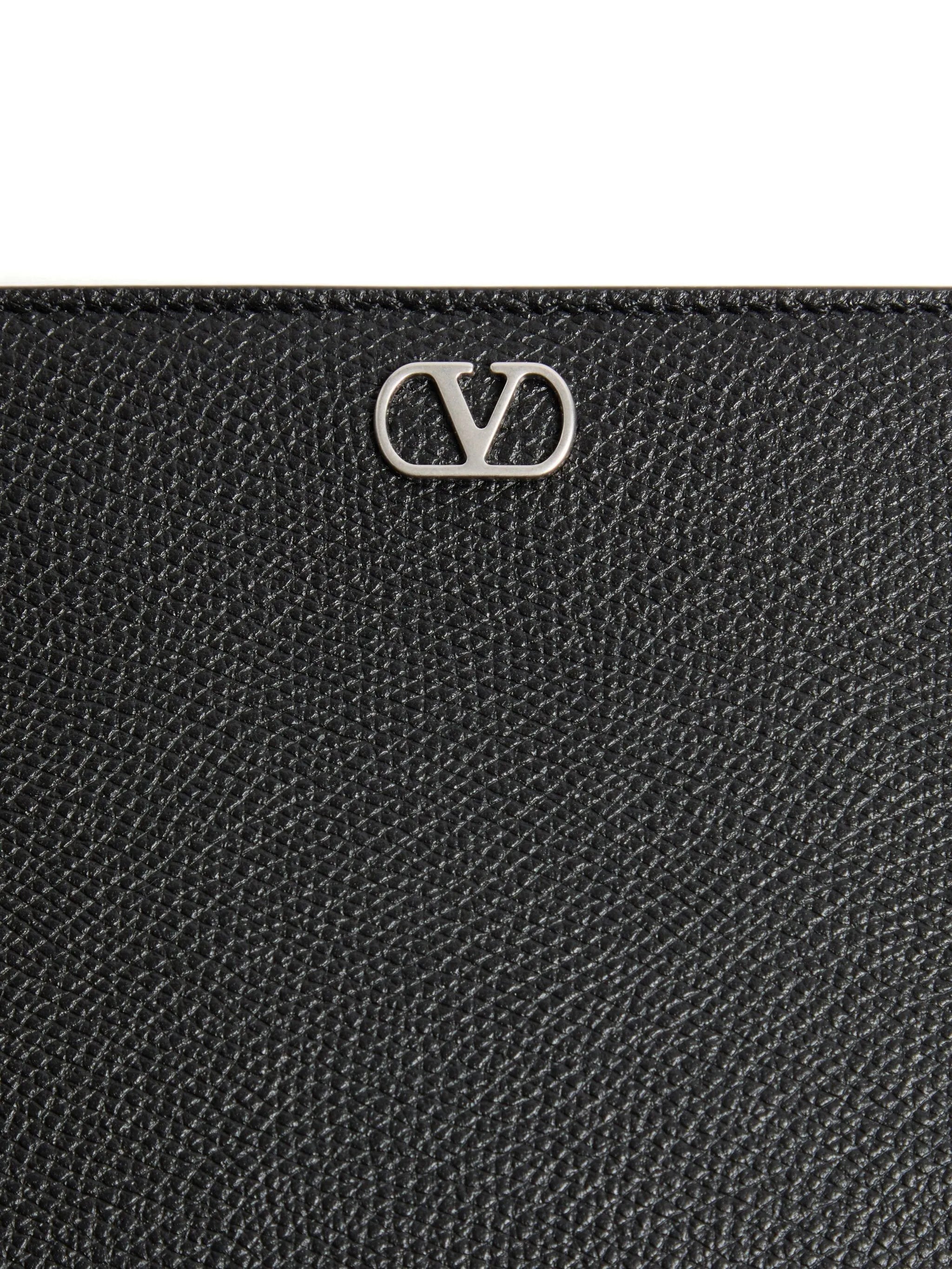 VLogo Signature clutch bag