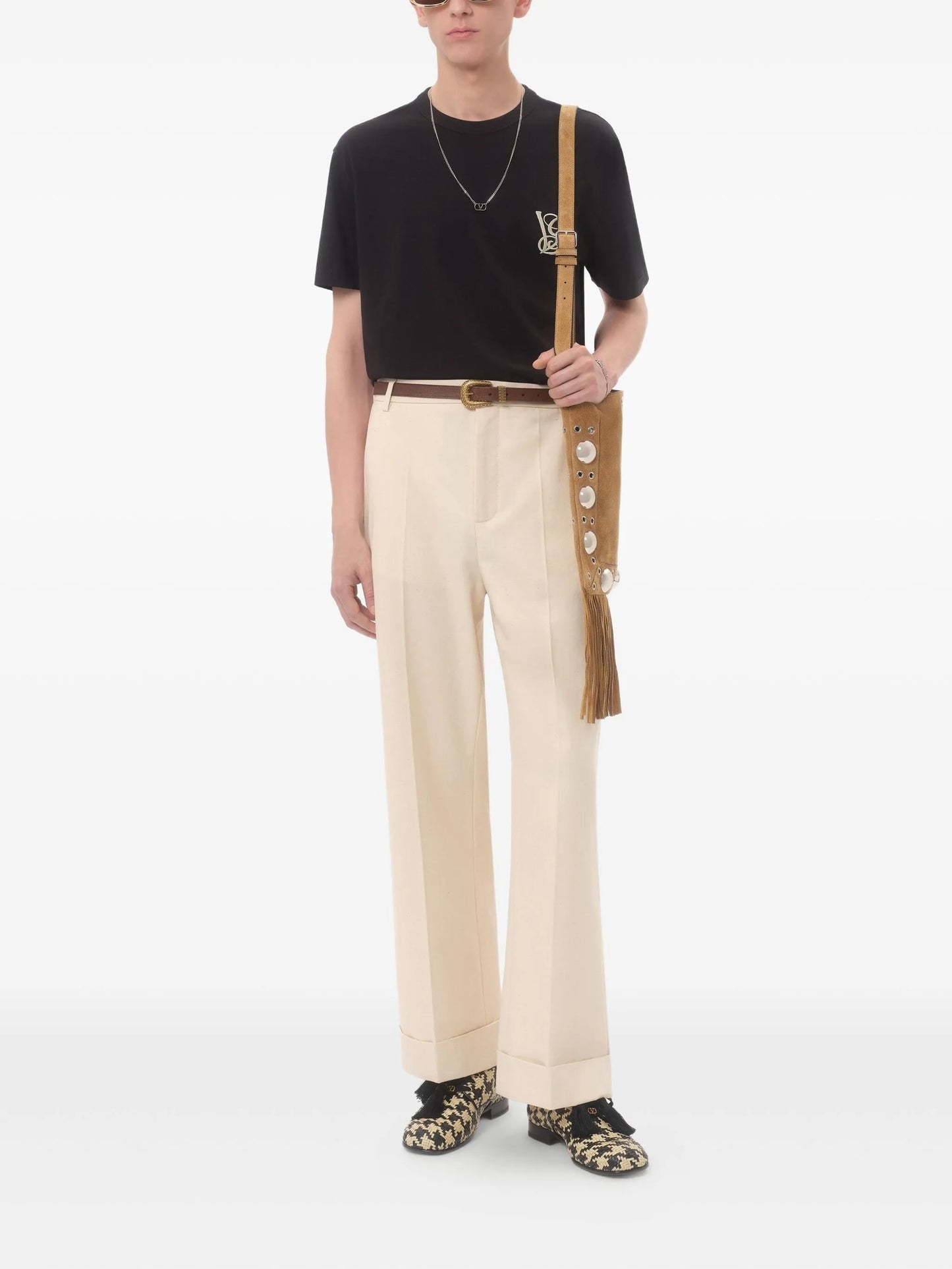 embroidered logo t-shirt