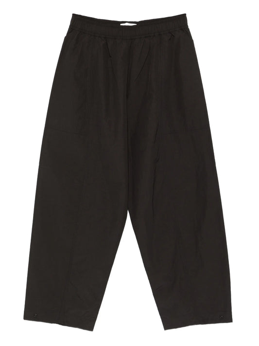 elasticated-waist trousers