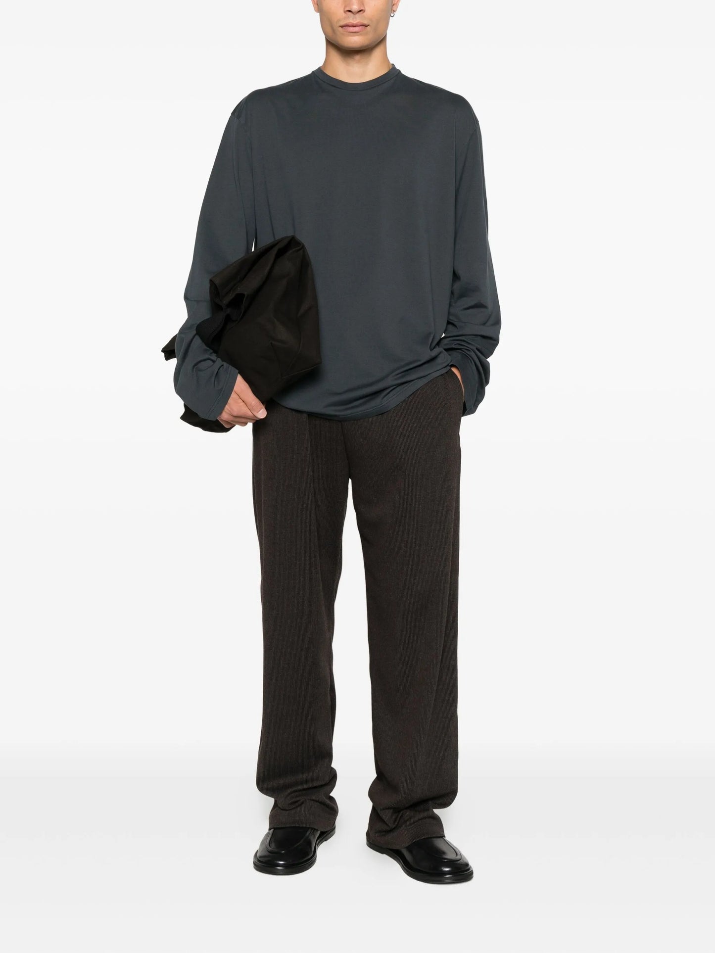 long-sleeve round-neck T-shirt