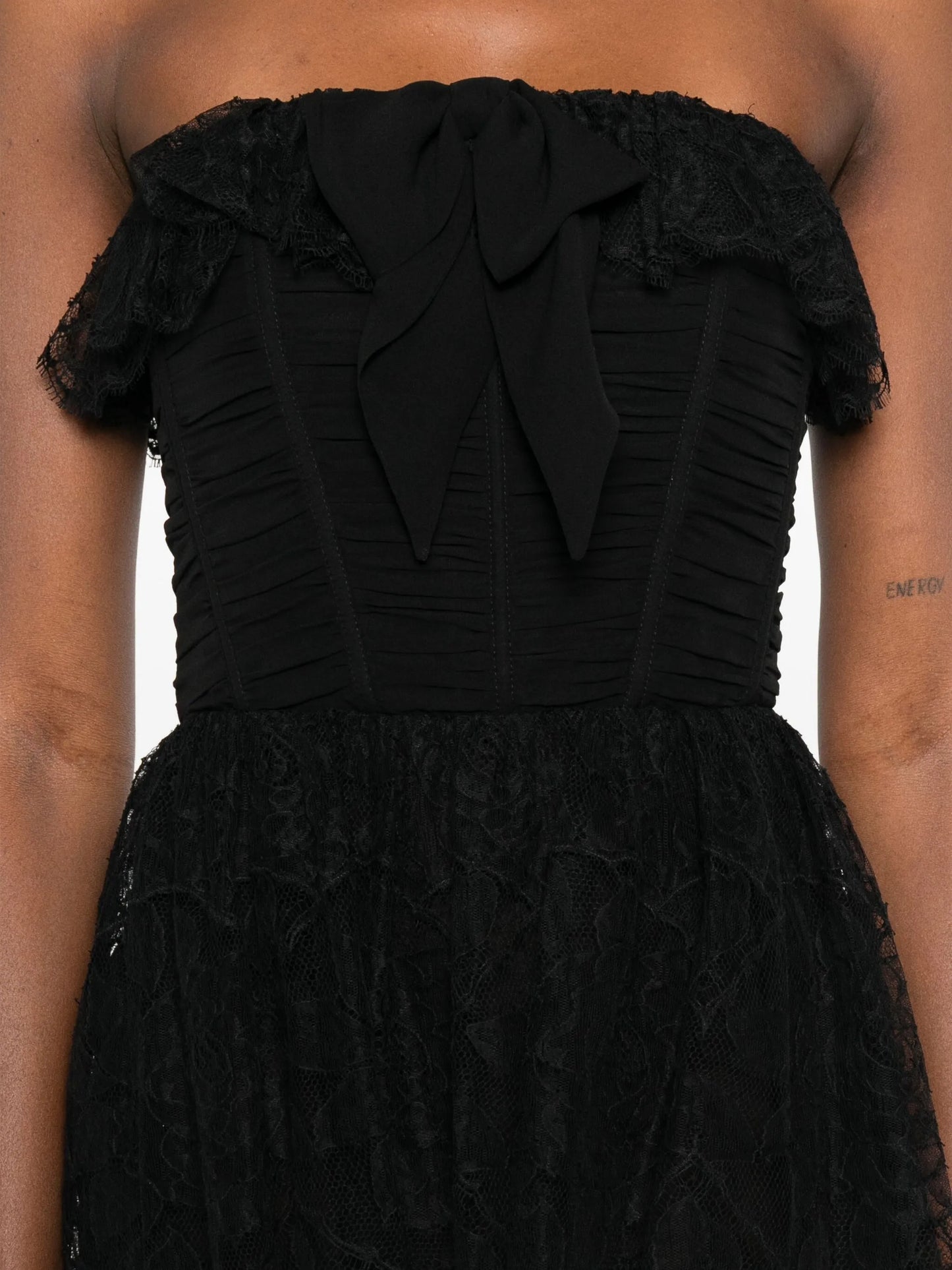 bow-lace ruffled dress