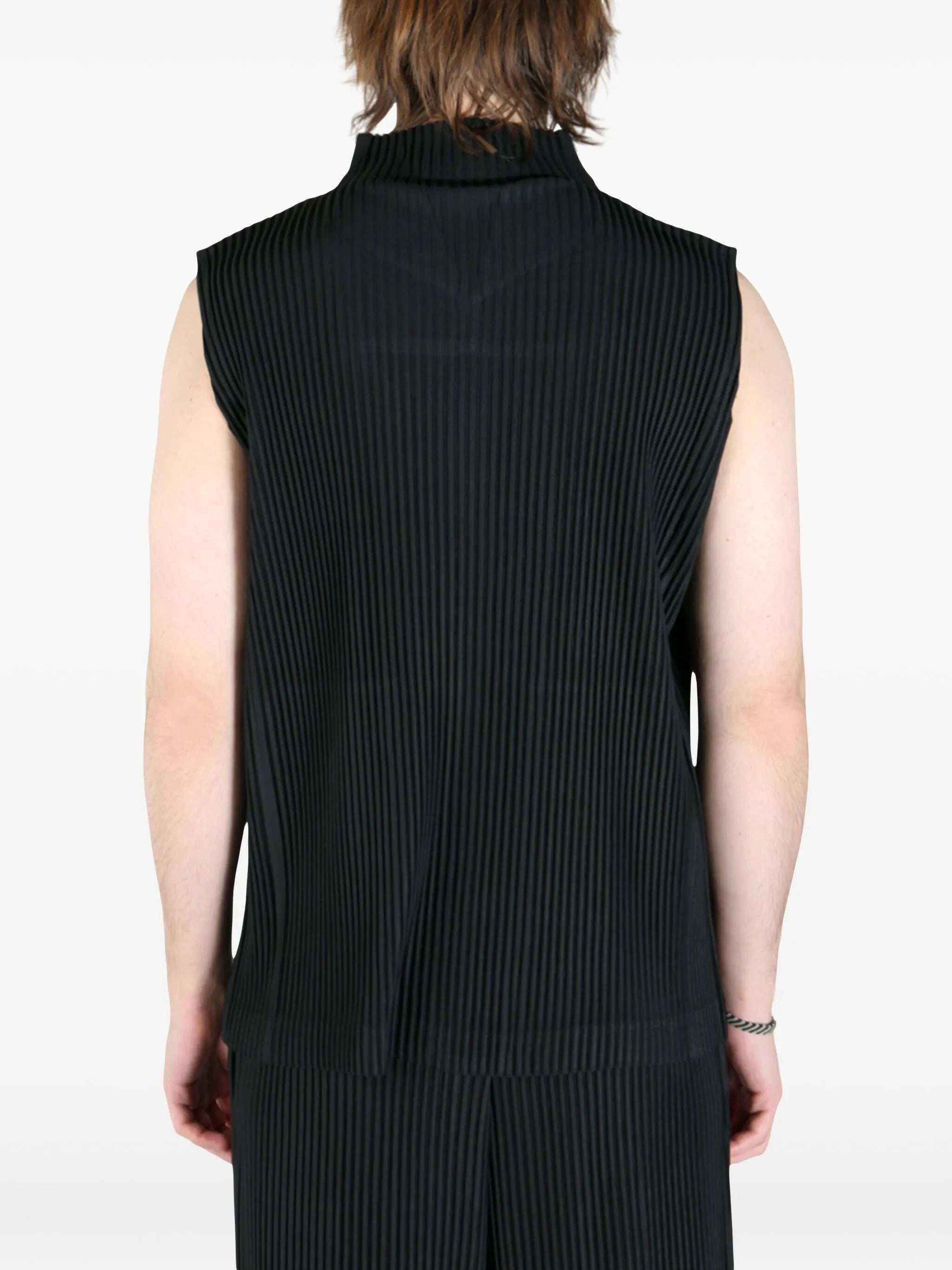 pleated vest