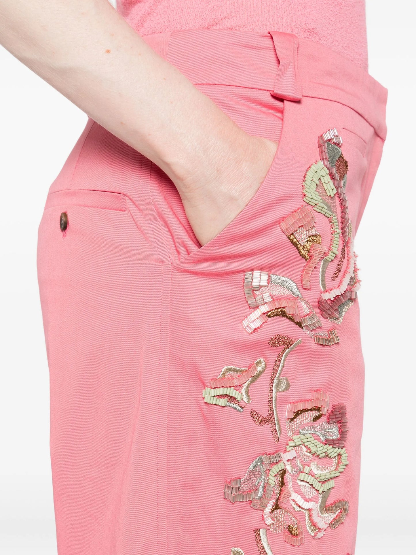 straight-leg trousers