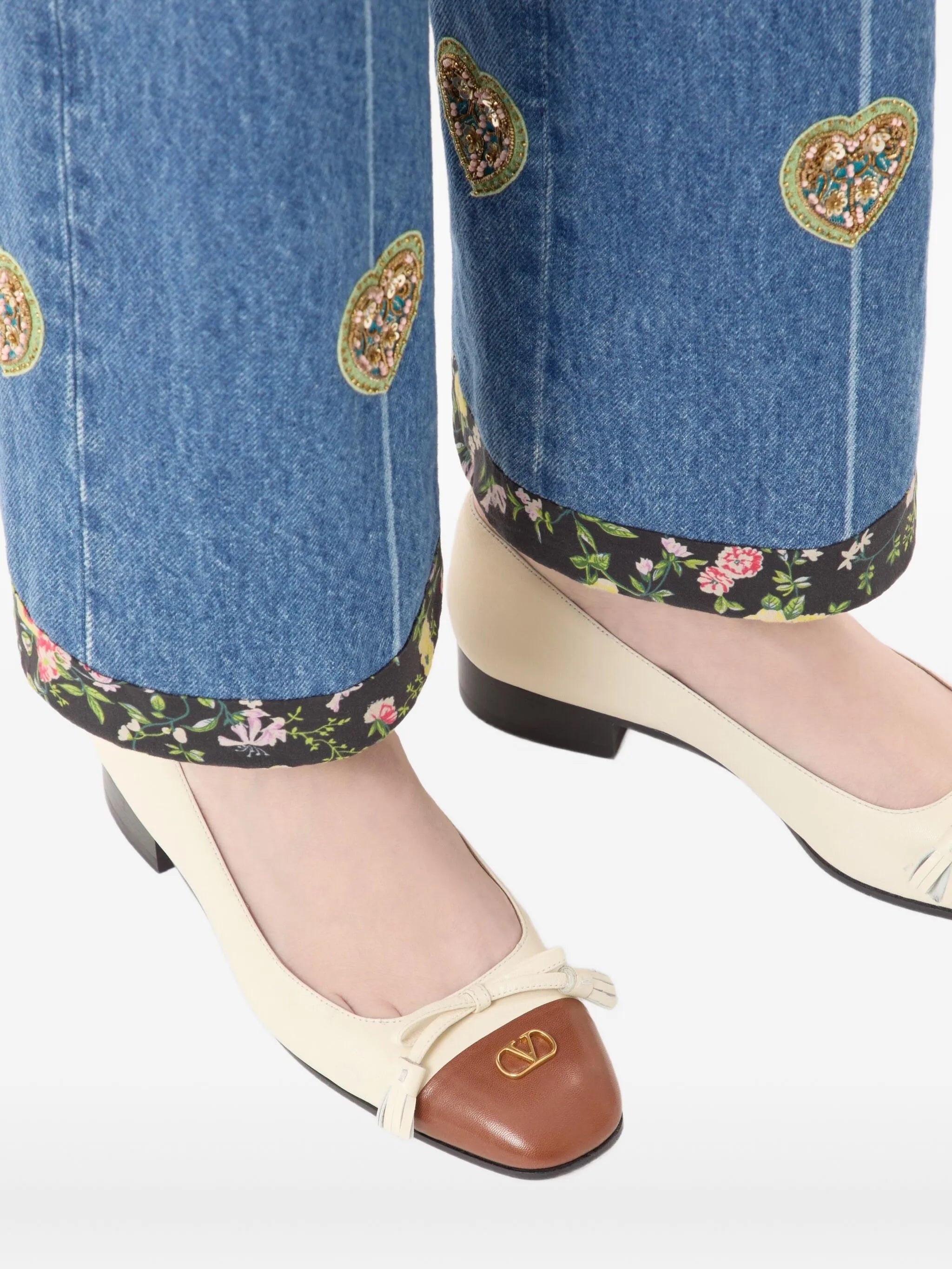 tassel-embellished leather ballet flats