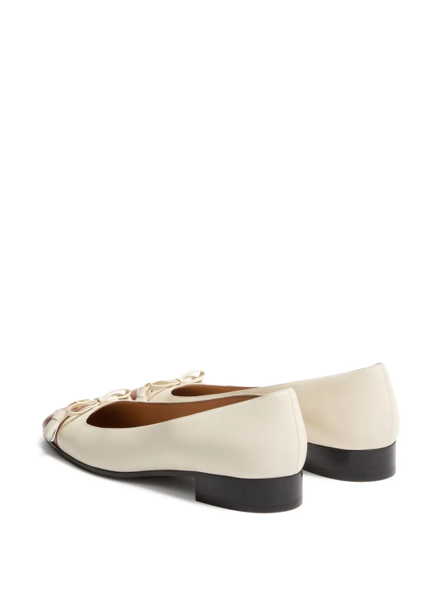 tassel-embellished leather ballet flats