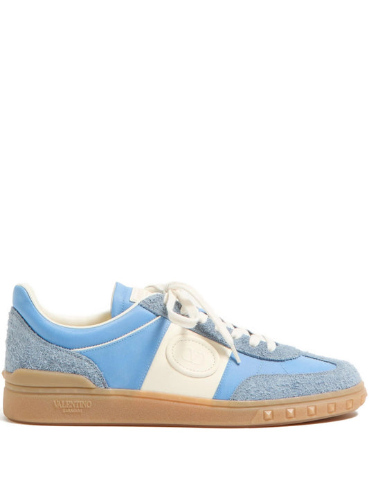 Upvillage sneakers