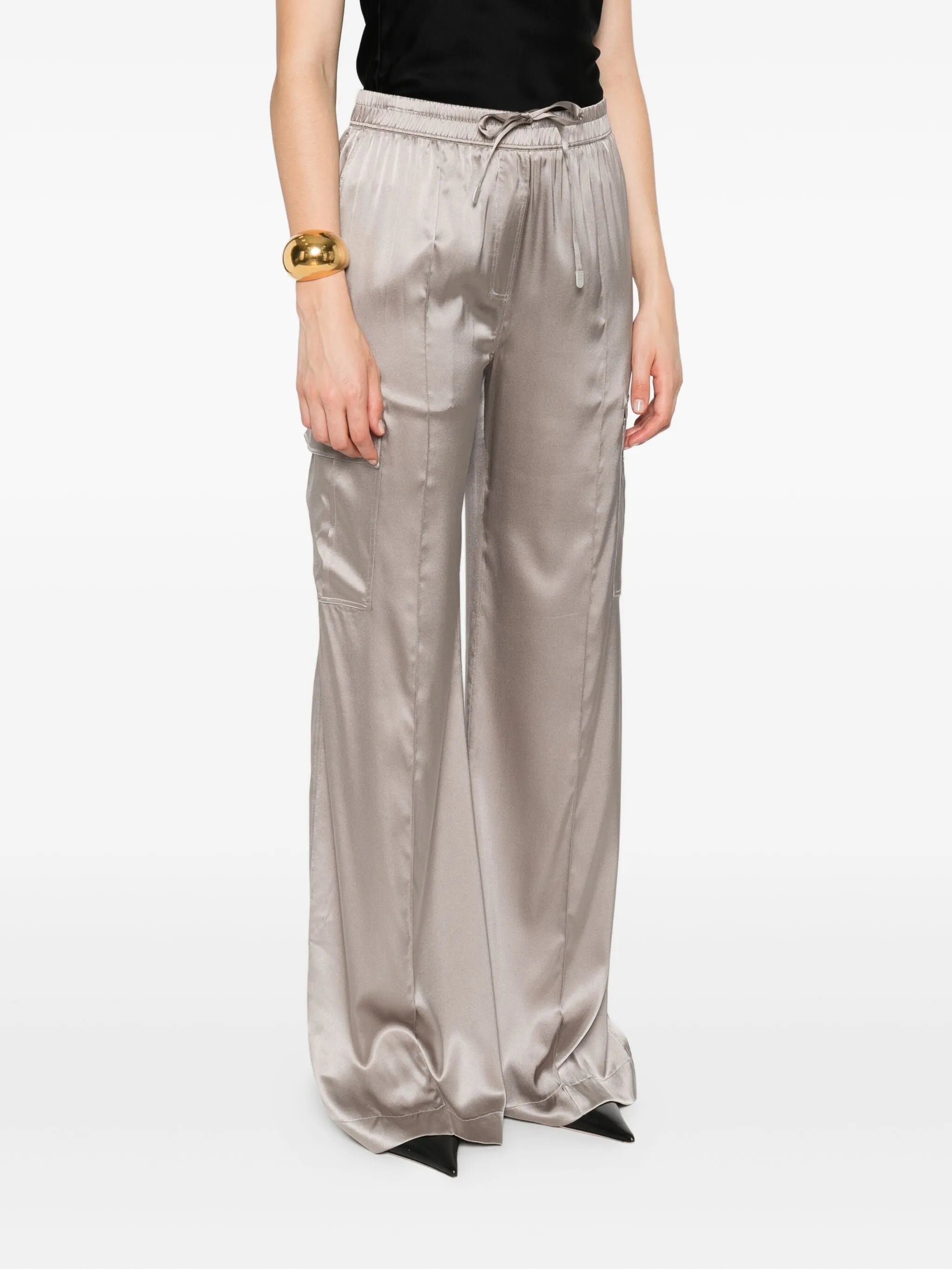 drawstring-waist trousers