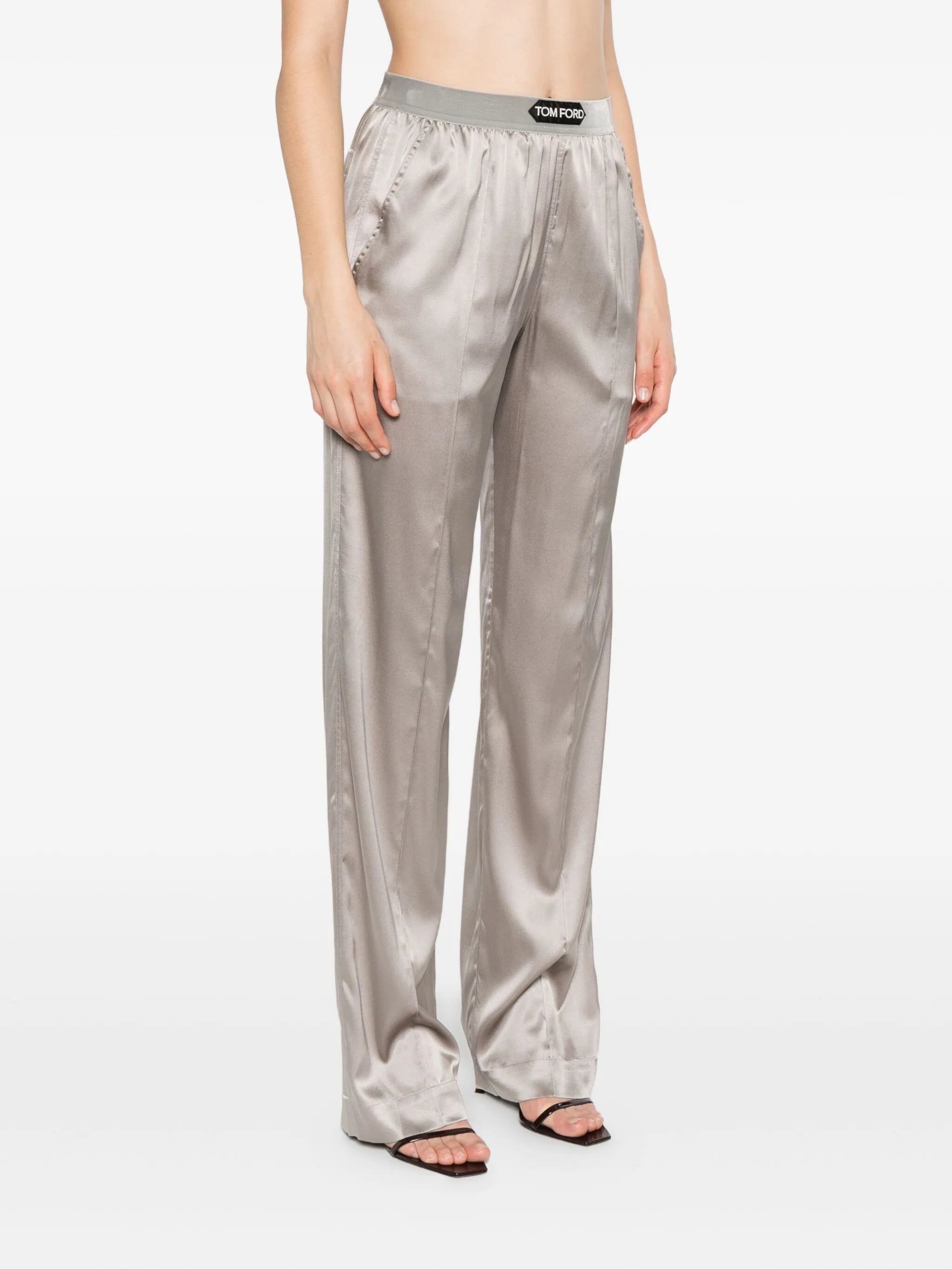 logo-patch trousers