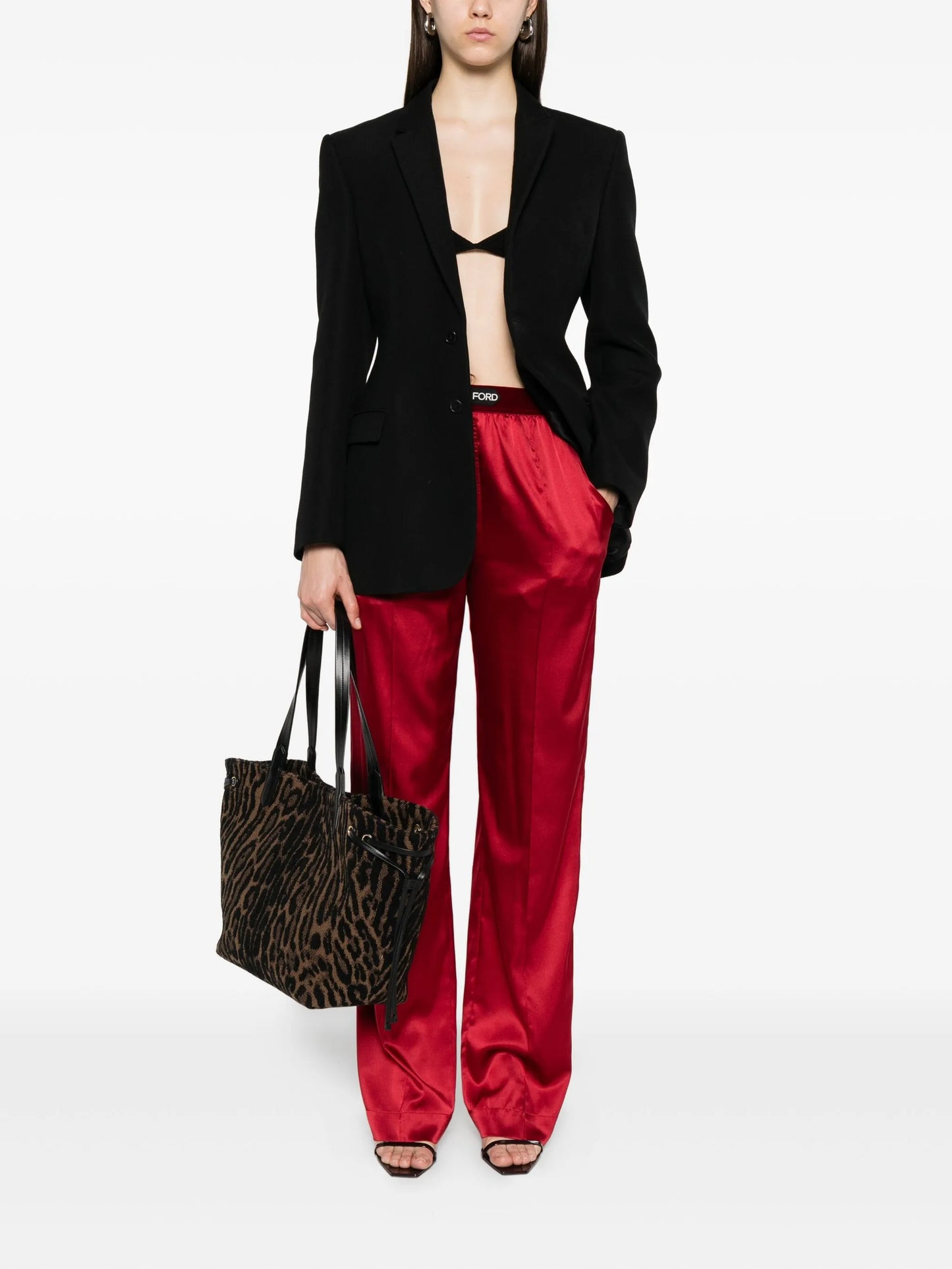 logo-patch trousers