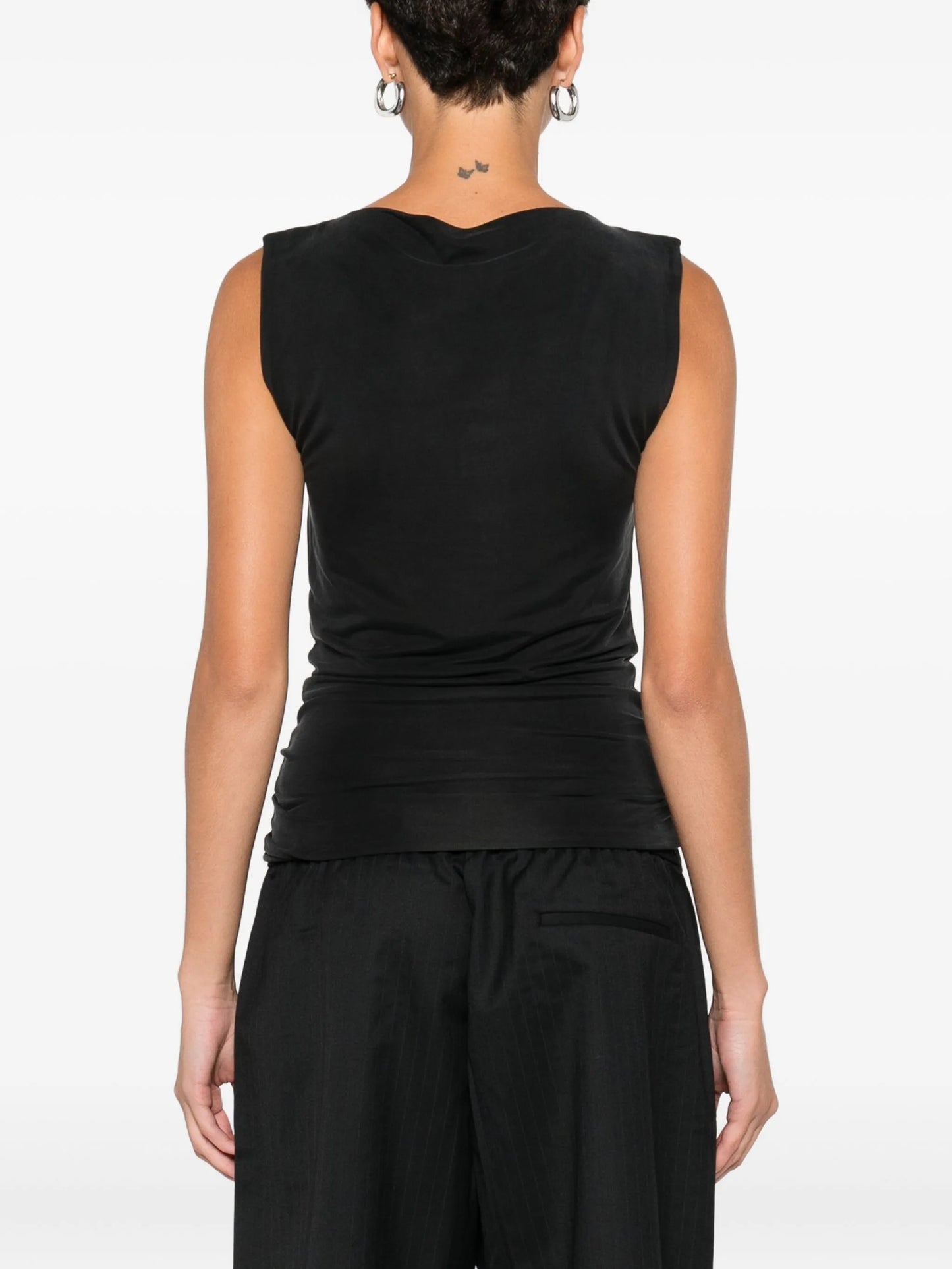sleeveless top