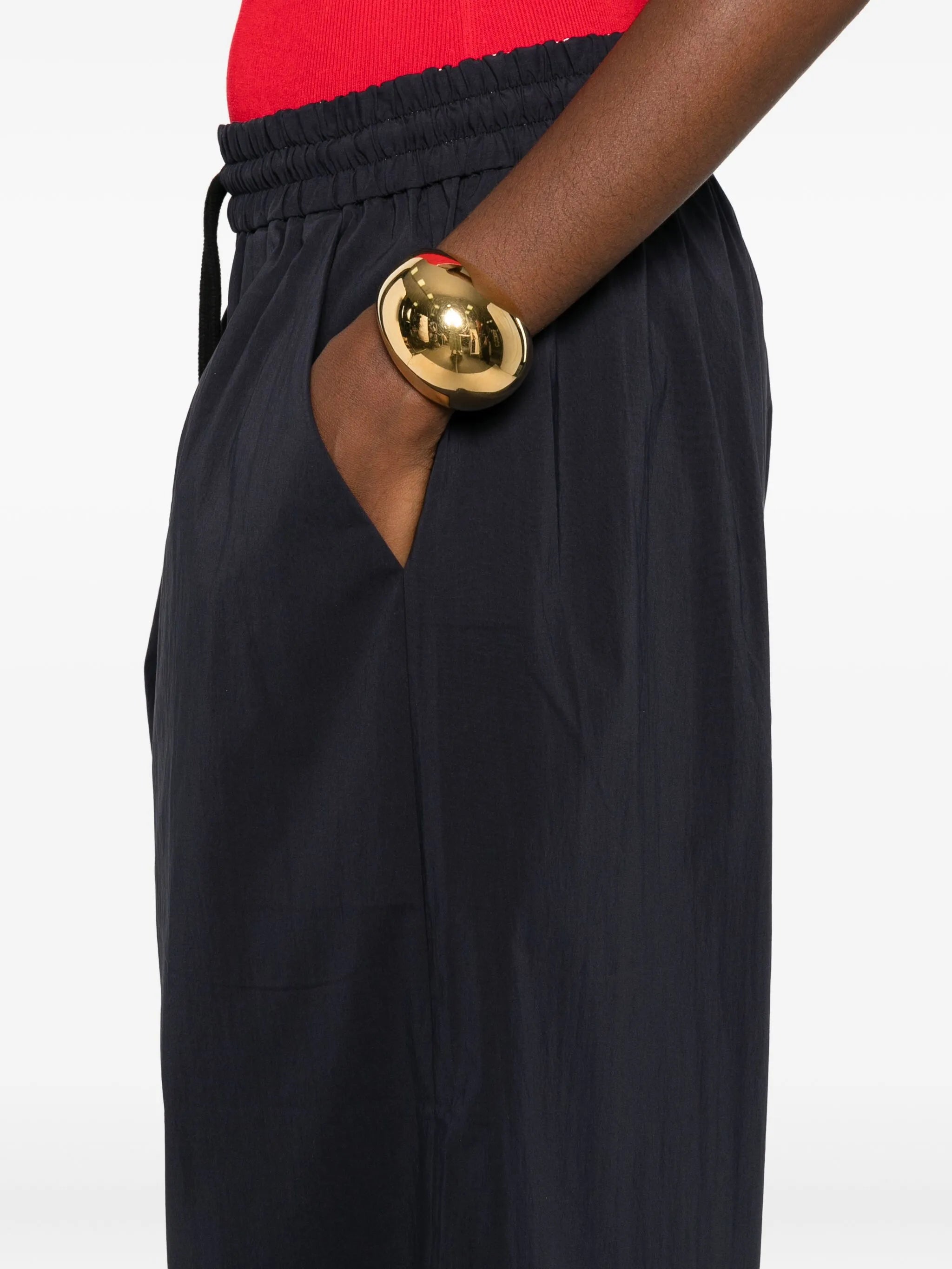 elasticated-waistband trousers