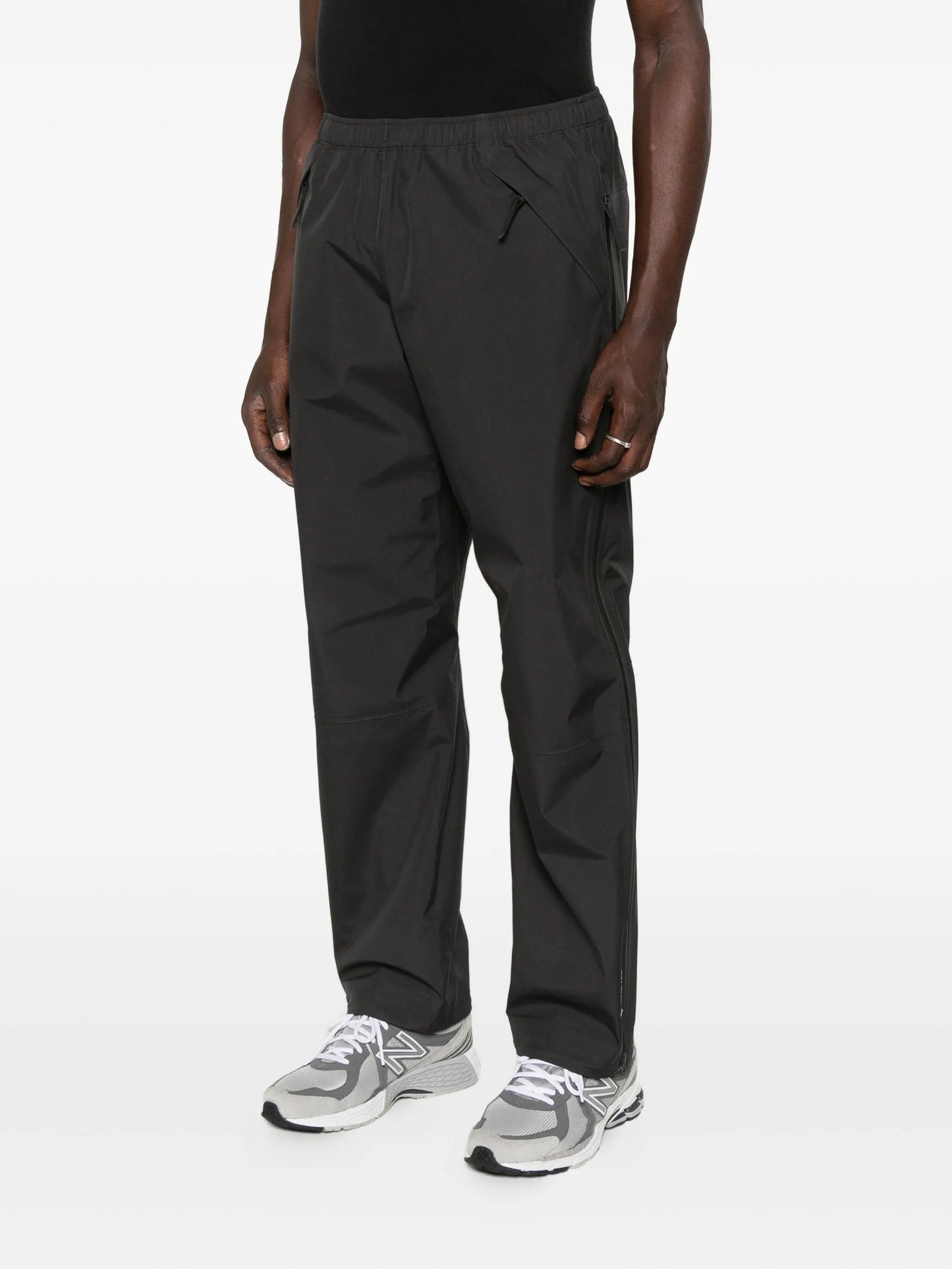 zip-pocket trousers