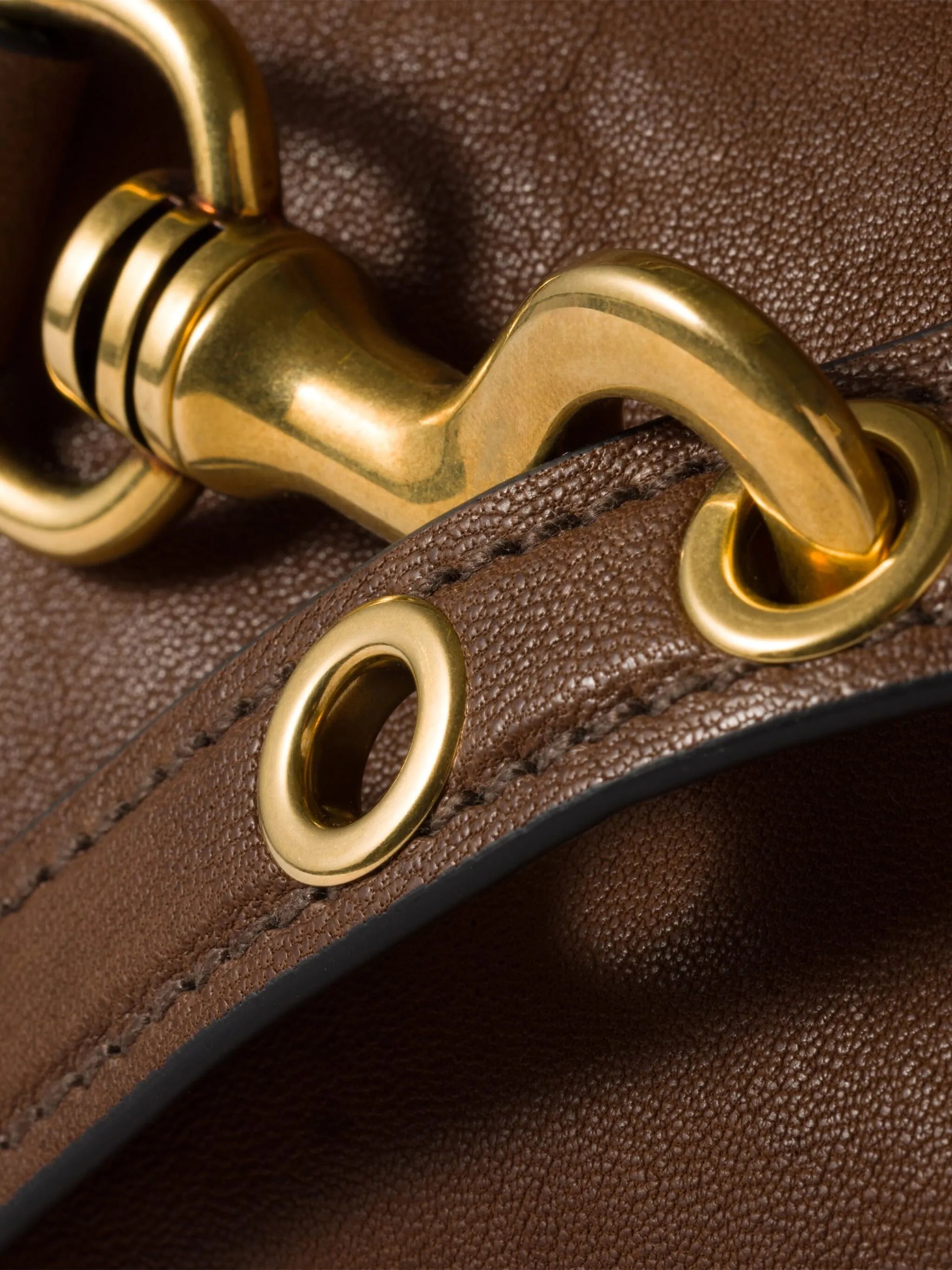Aventure shoulder bag