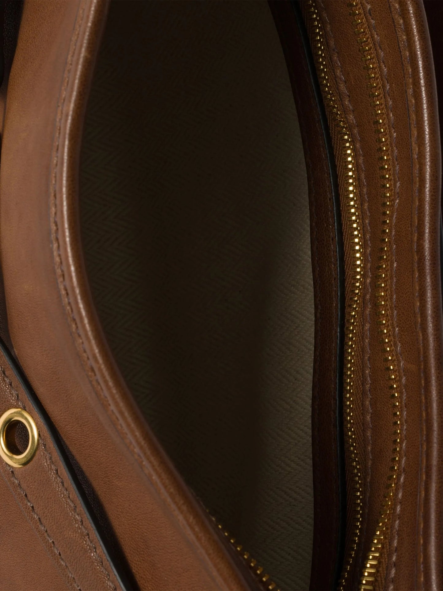 Aventure shoulder bag