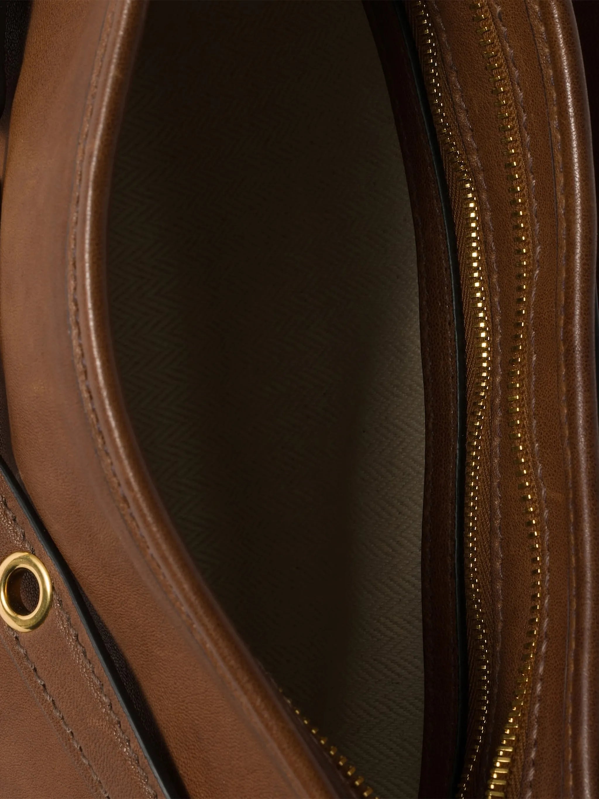 Aventure shoulder bag