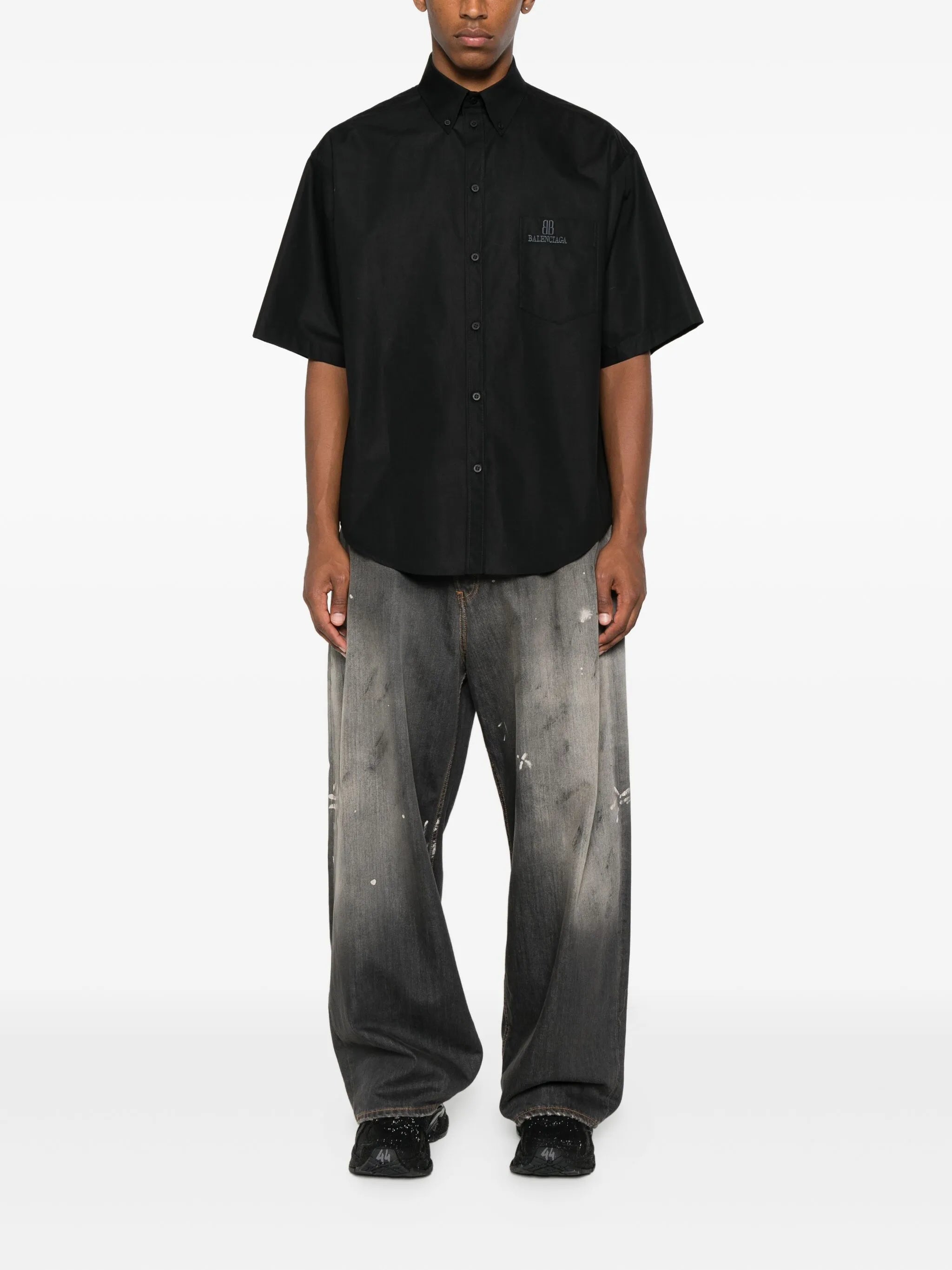 embroidered-logo short-sleeve shirt