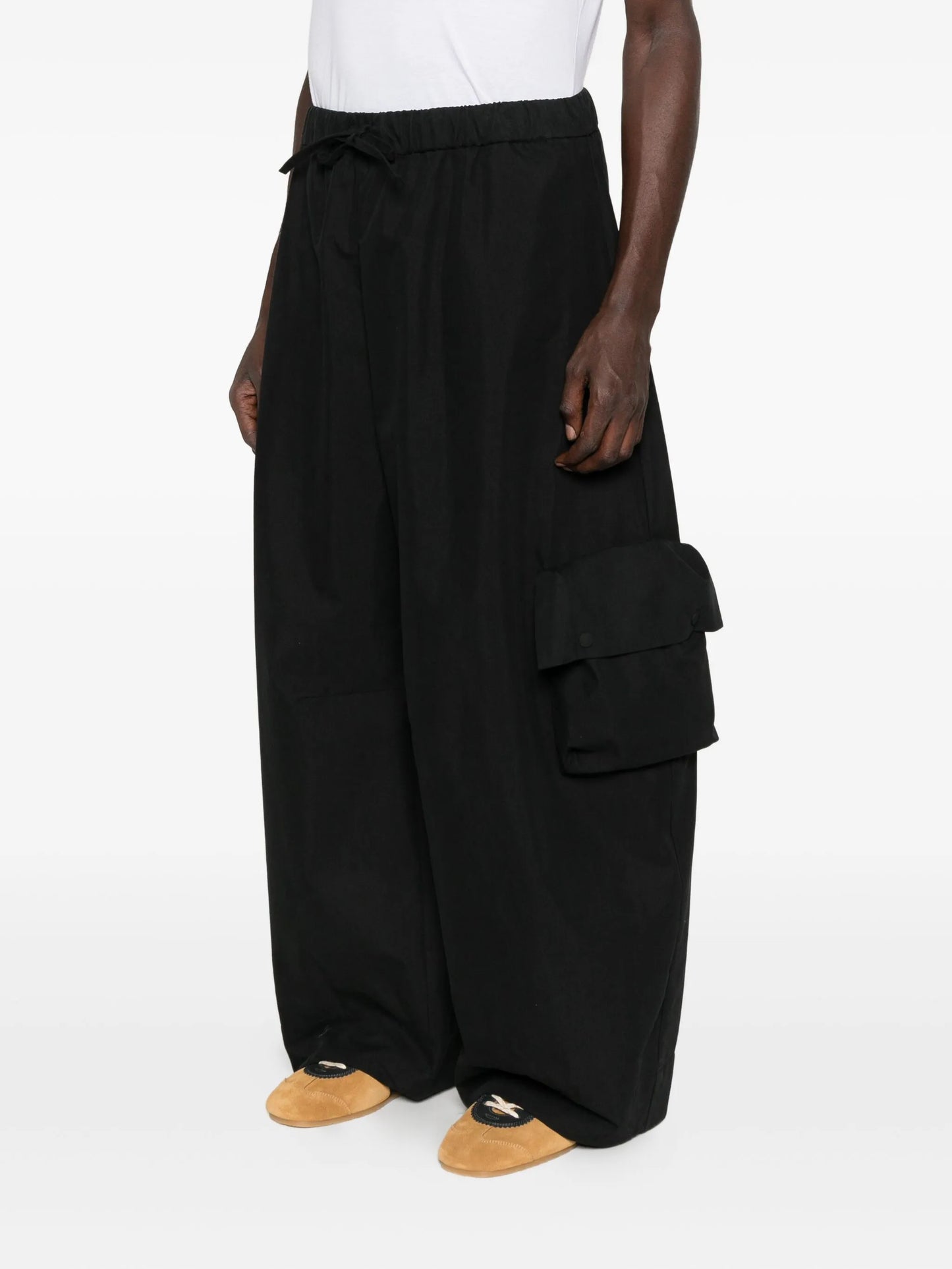 drawstring-fastening multi-pockets trousers