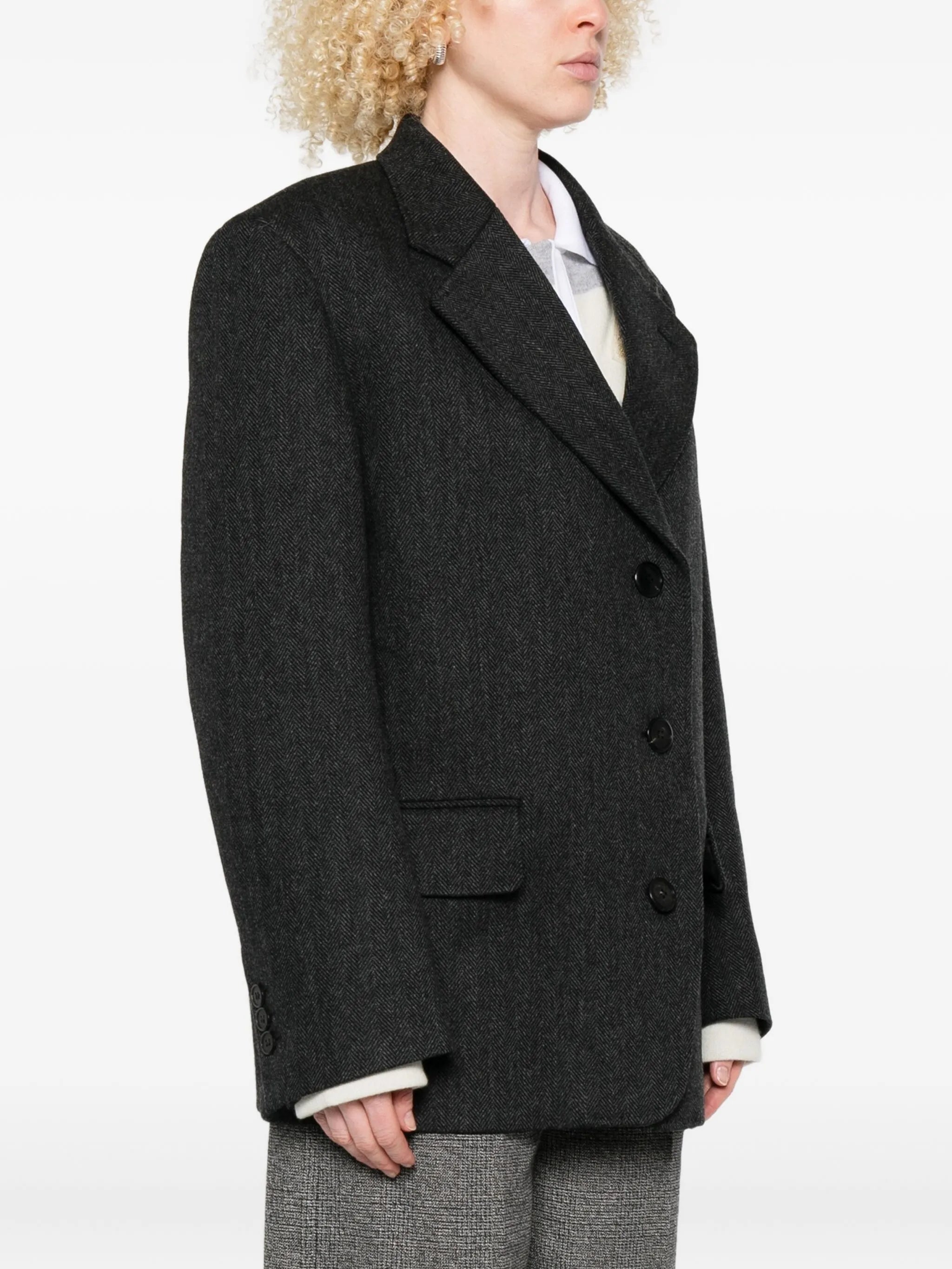 single-breasted blazer