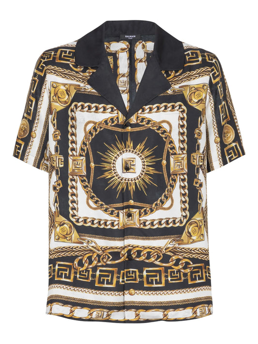 graphic-print shirt