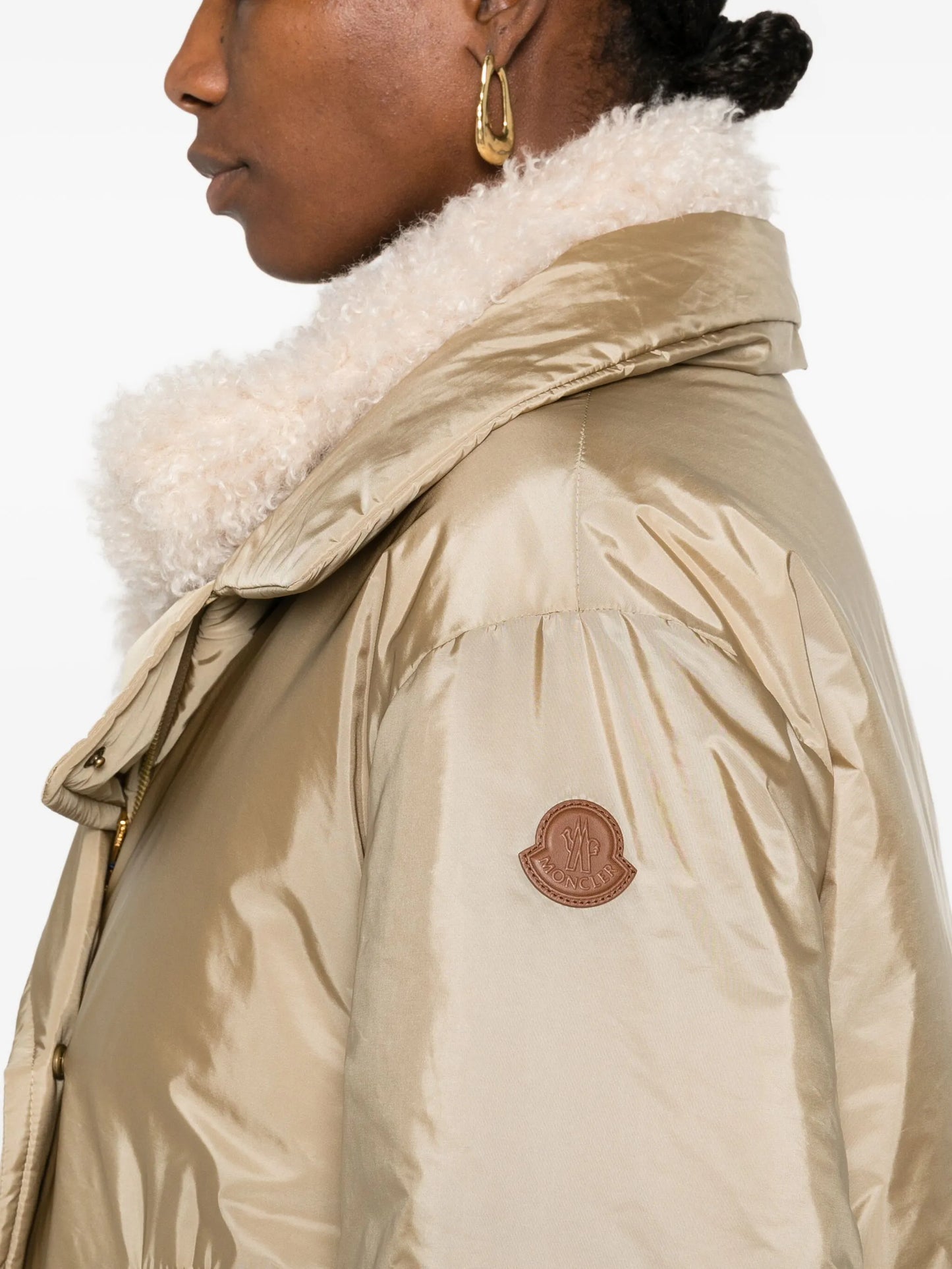 Voue sherpa-collar quilted jacket