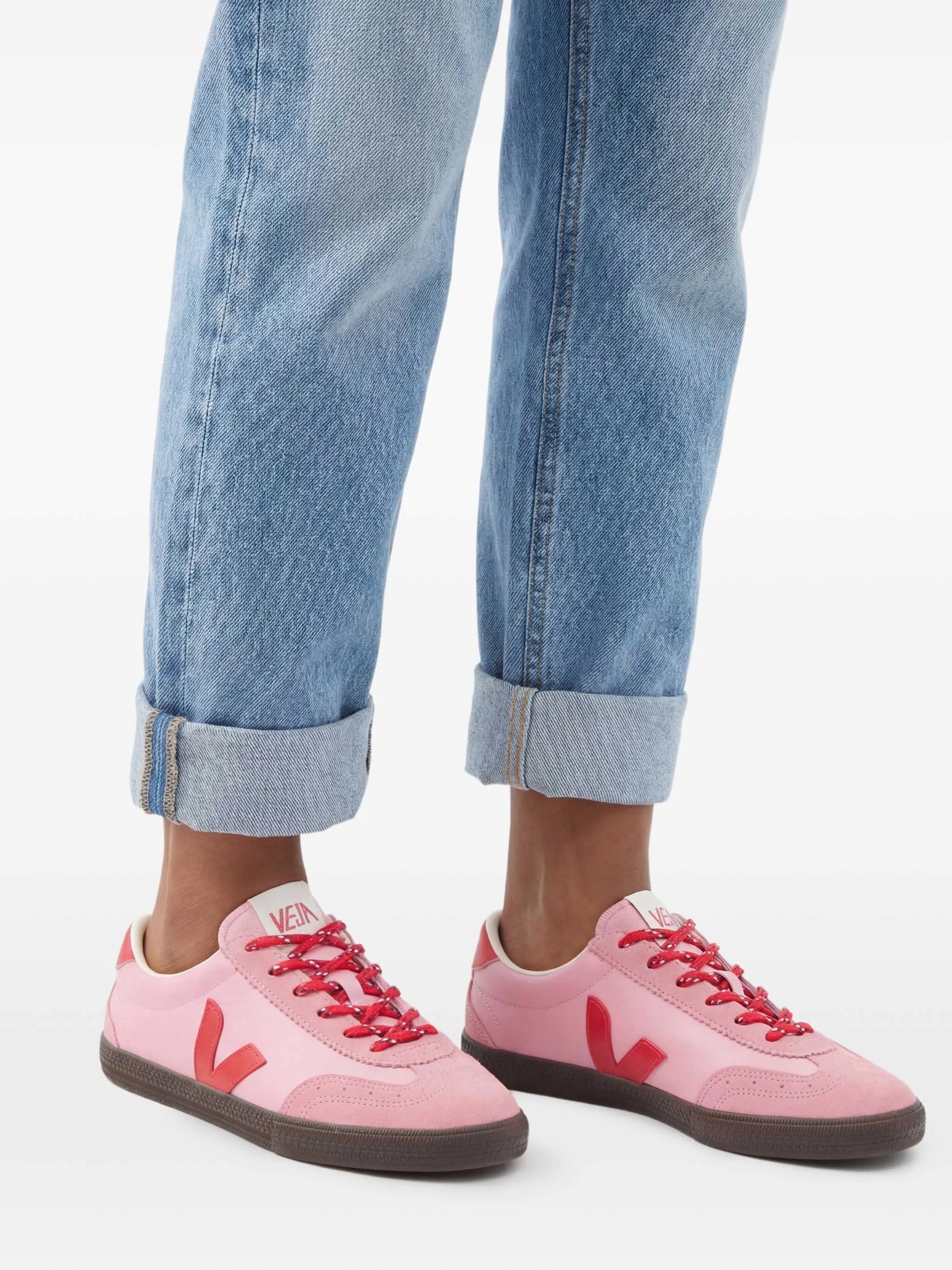 Volley Guimauve Pekin Eagle V-logo suede-panel sneakers