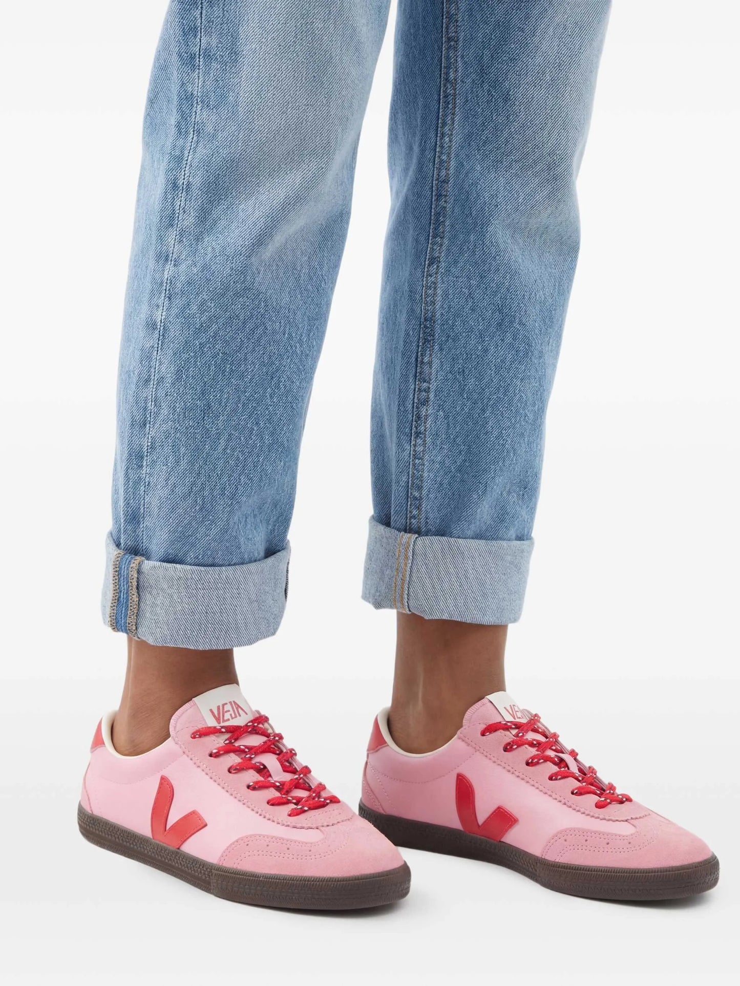 Volley Guimauve Pekin Eagle V-logo suede-panel sneakers