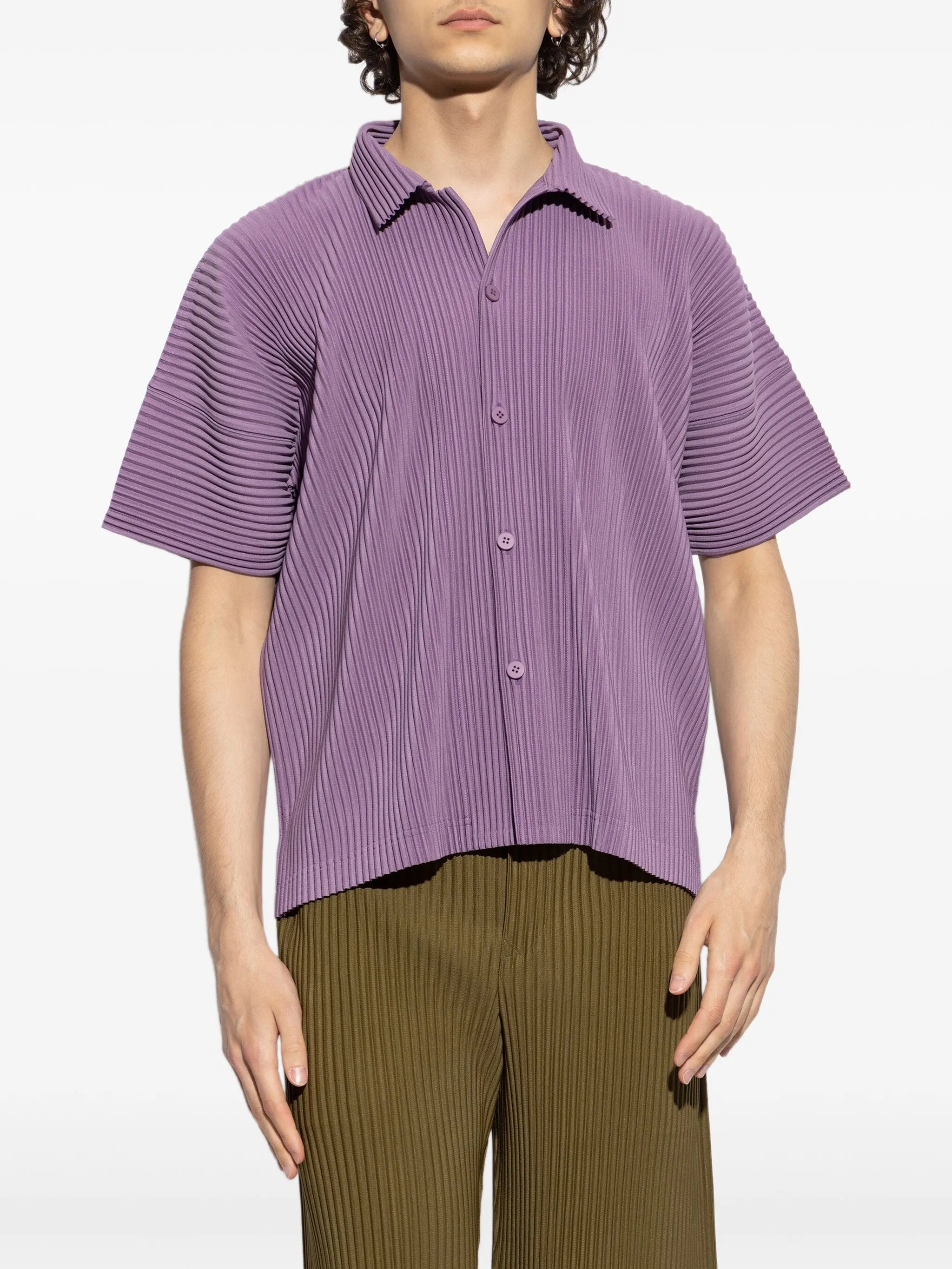 pleated shirt