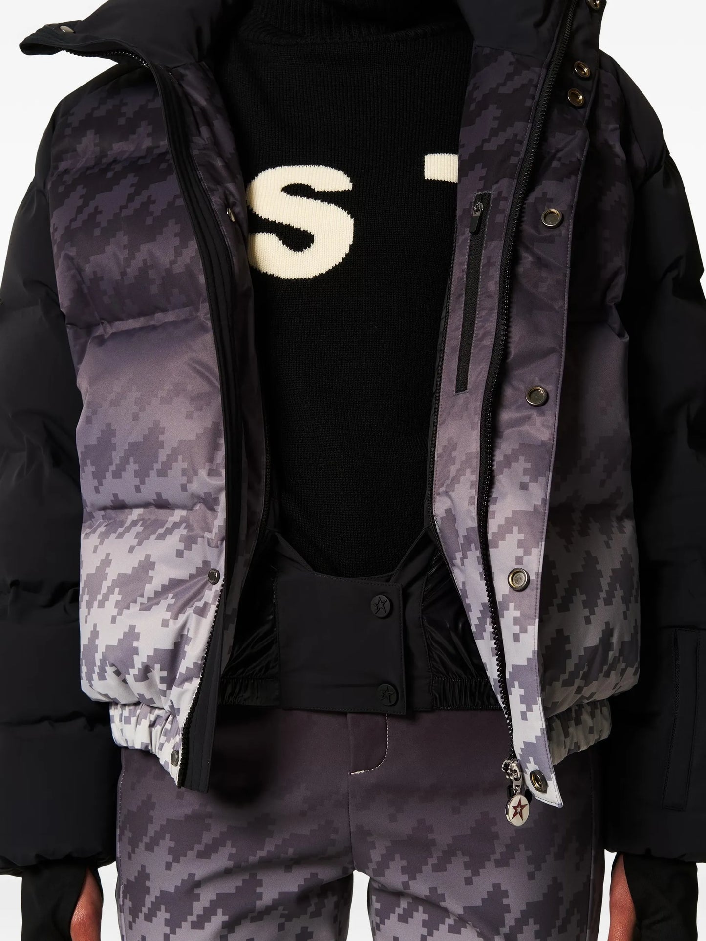 snap-button-fastening ski jacket