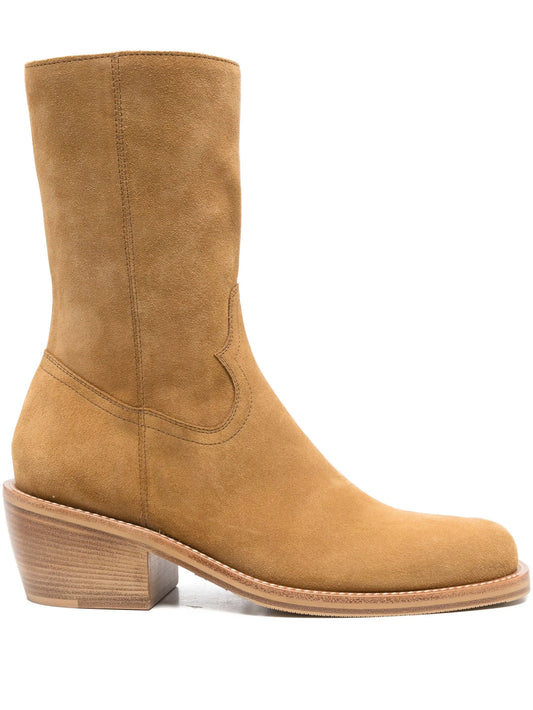 Western-style suede boots