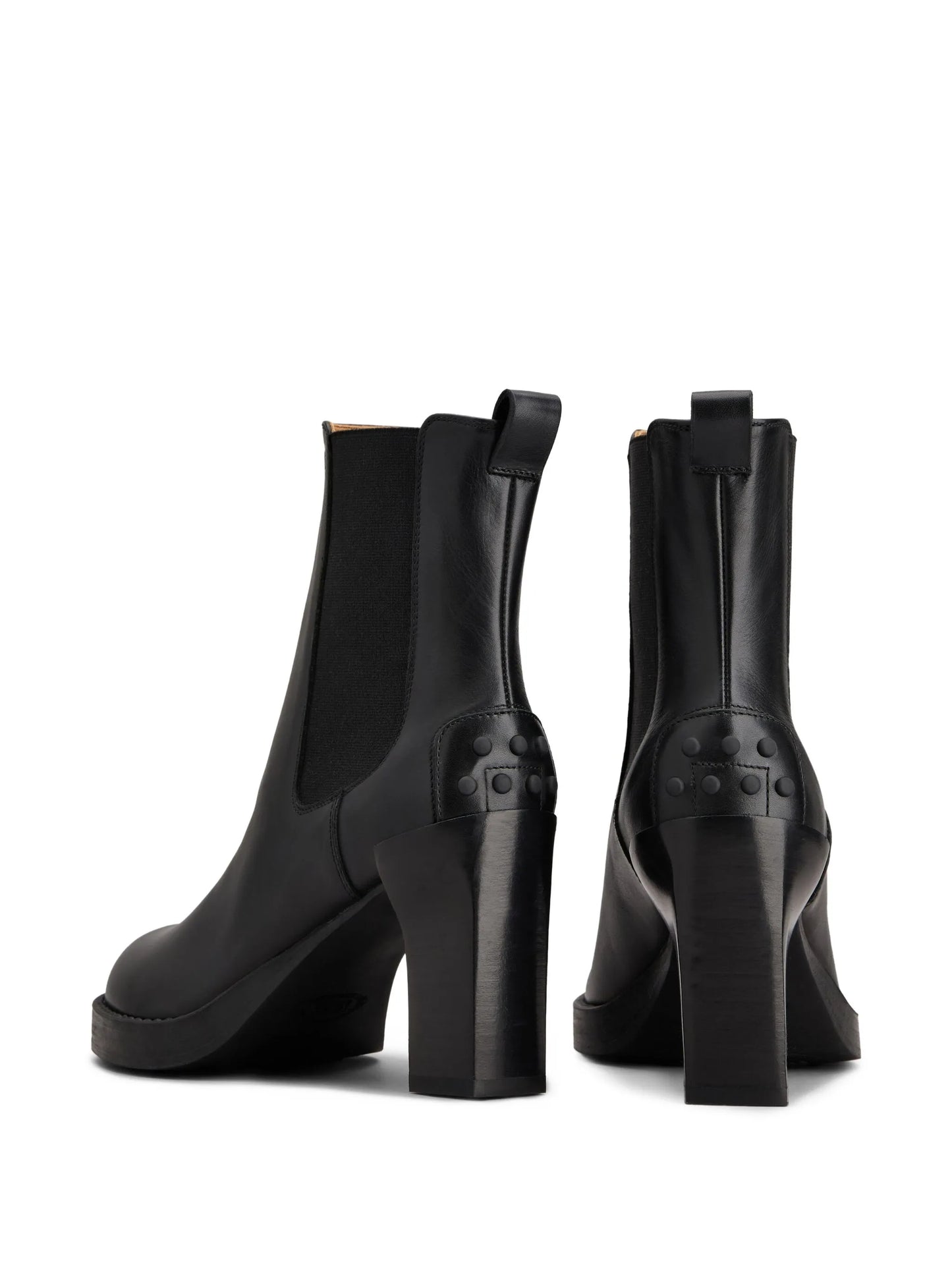 Chelsea boots in leather