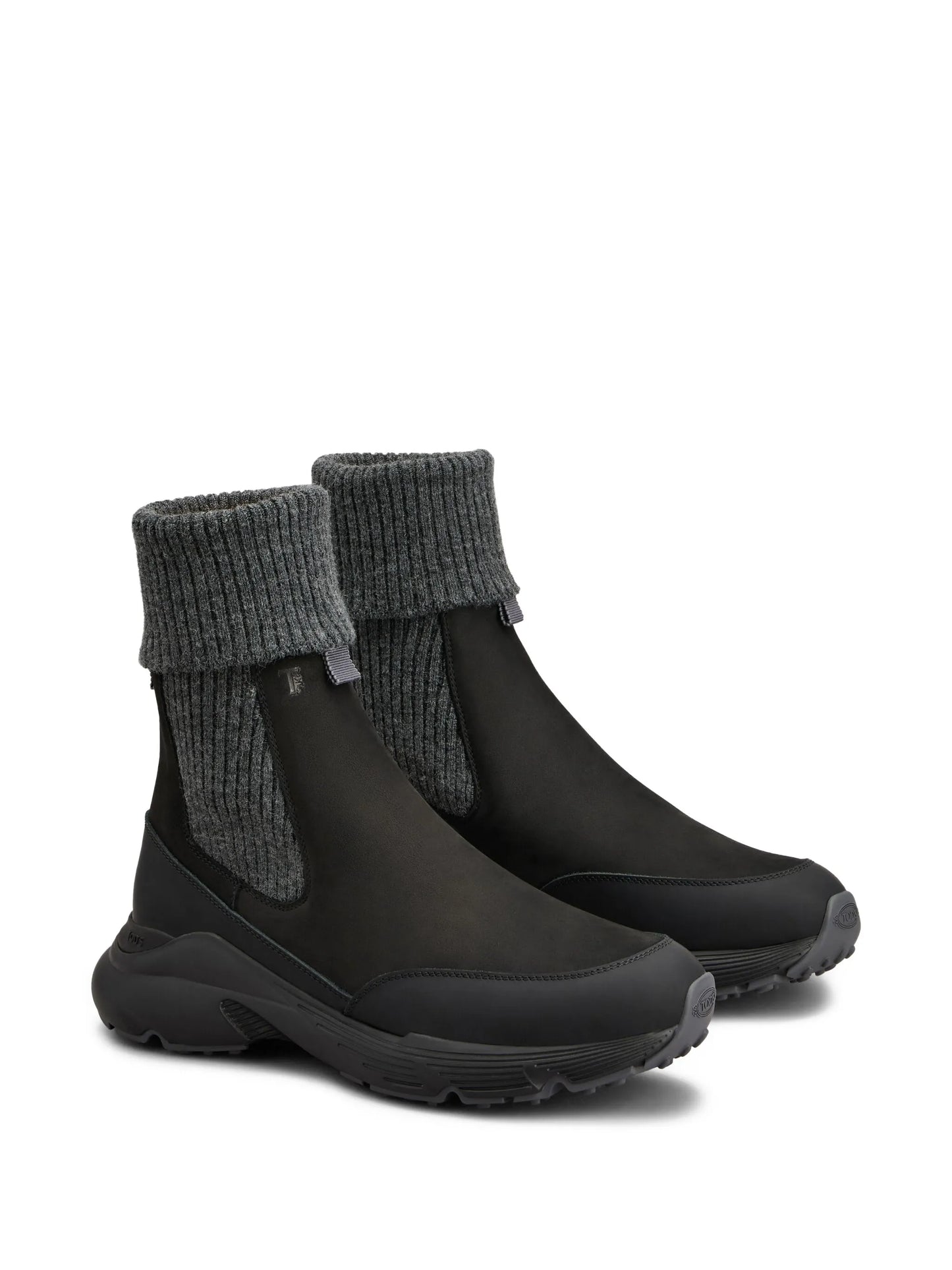 Chelsea boots in nubuck and knit