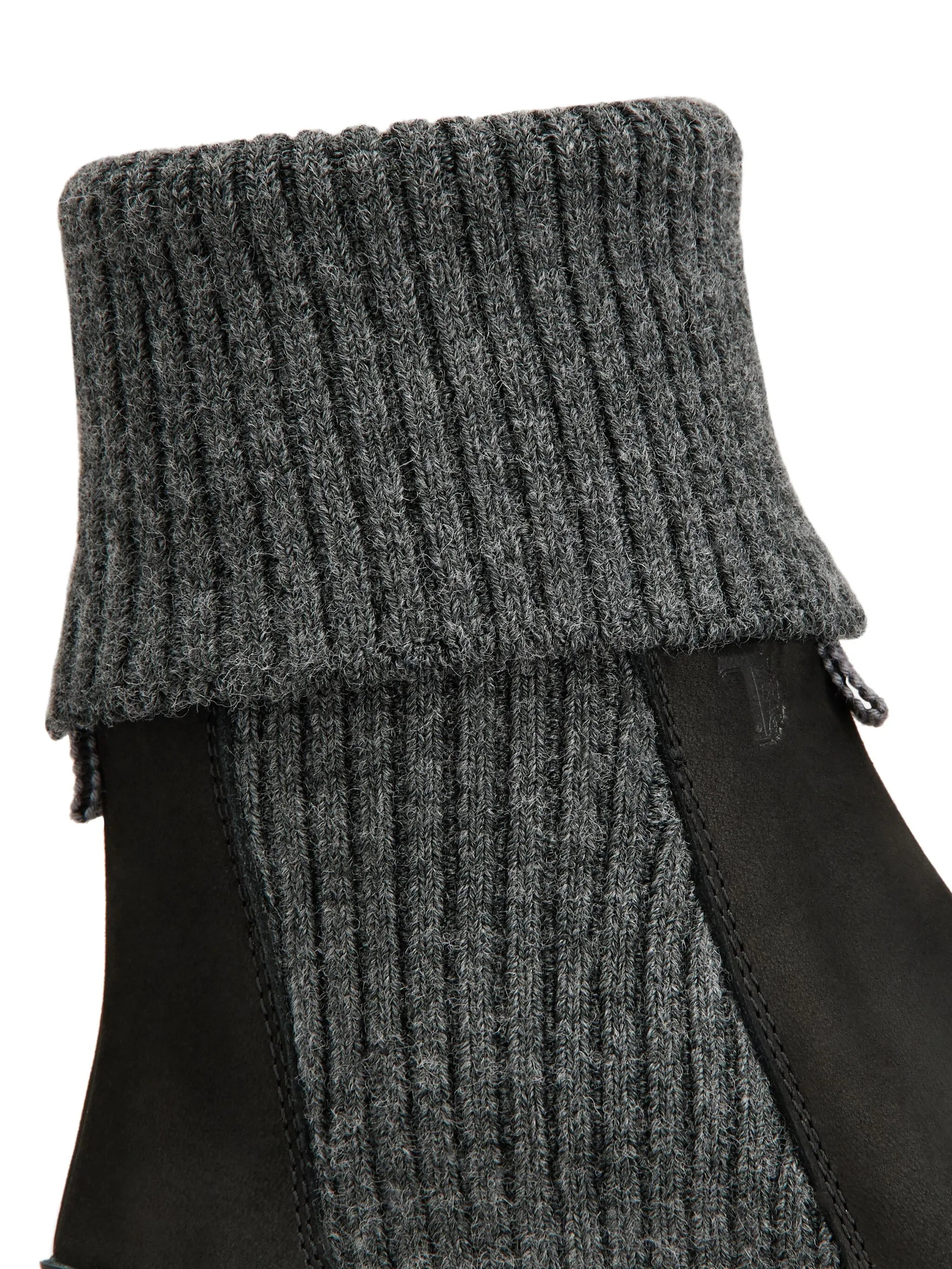 Chelsea boots in nubuck and knit