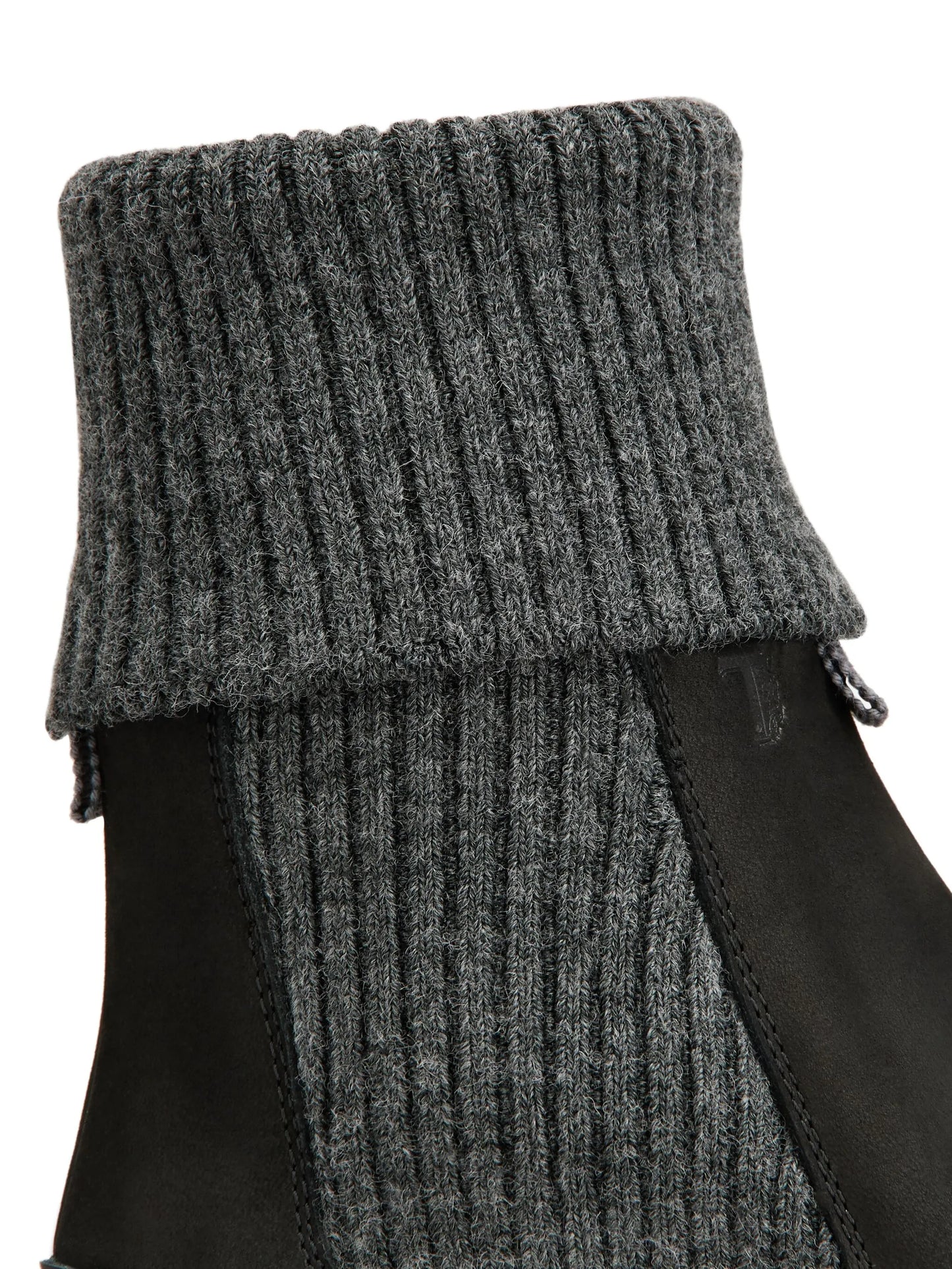 Chelsea boots in nubuck and knit