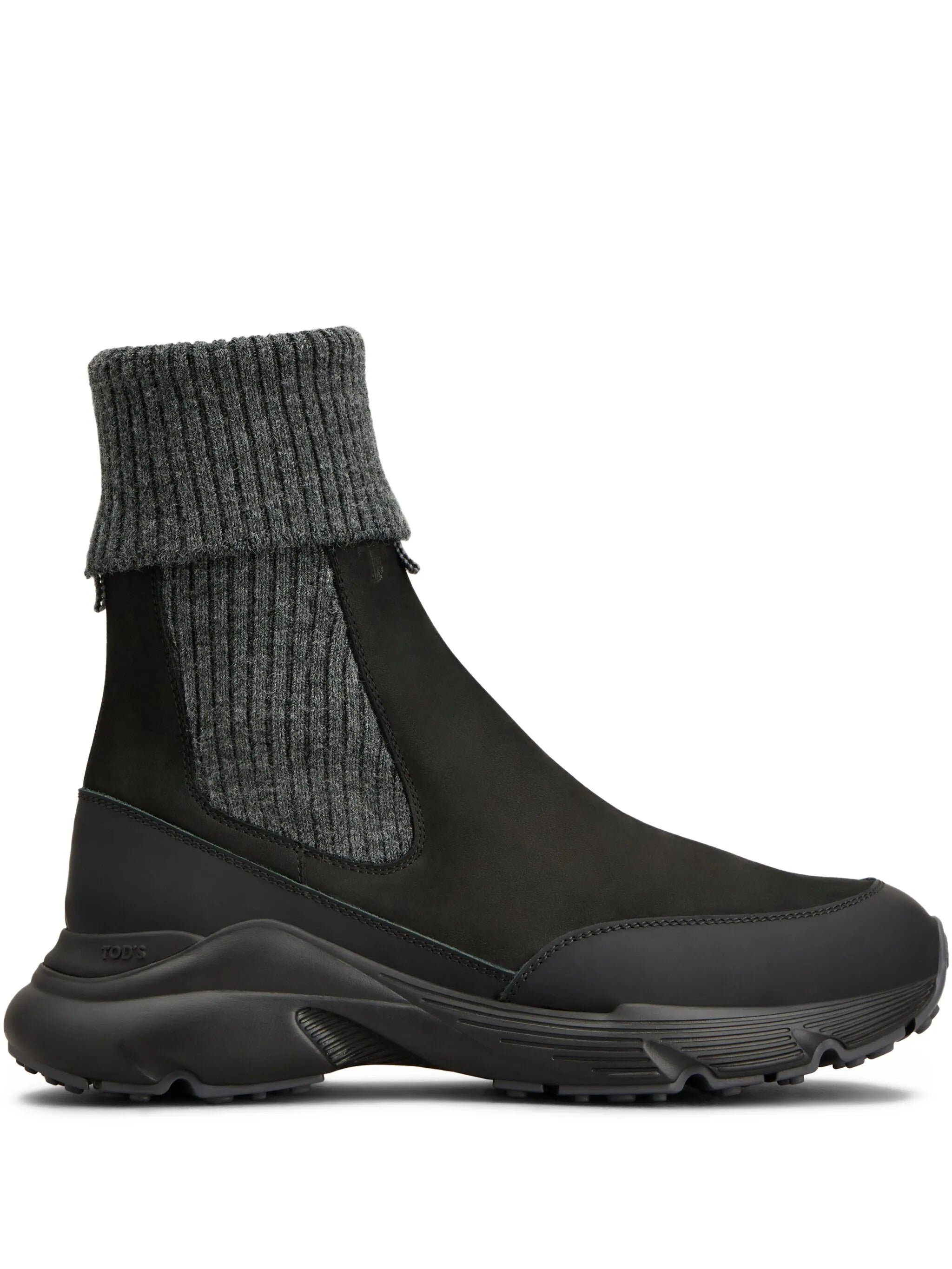 Chelsea boots in nubuck and knit
