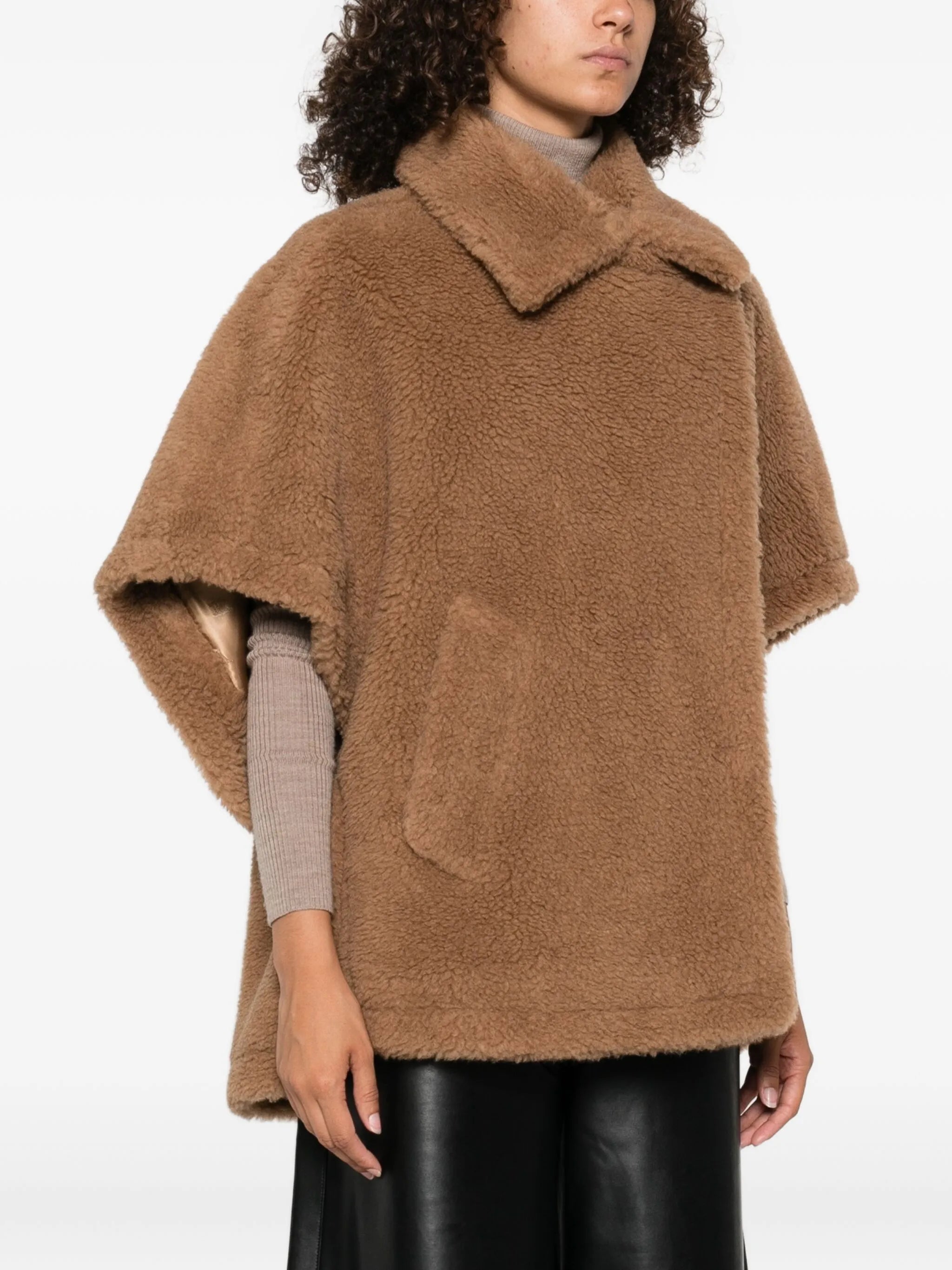 Tebe teddy cape