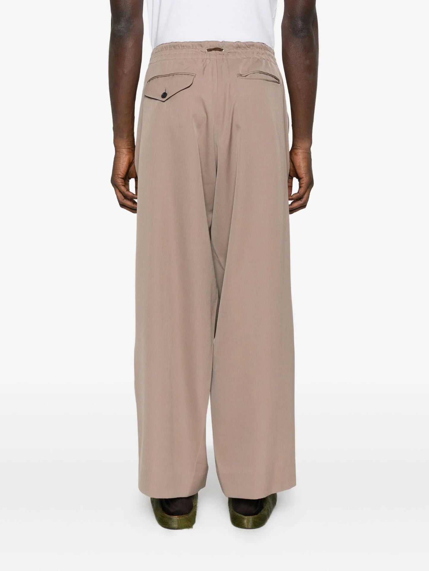 drawstring-waist pants