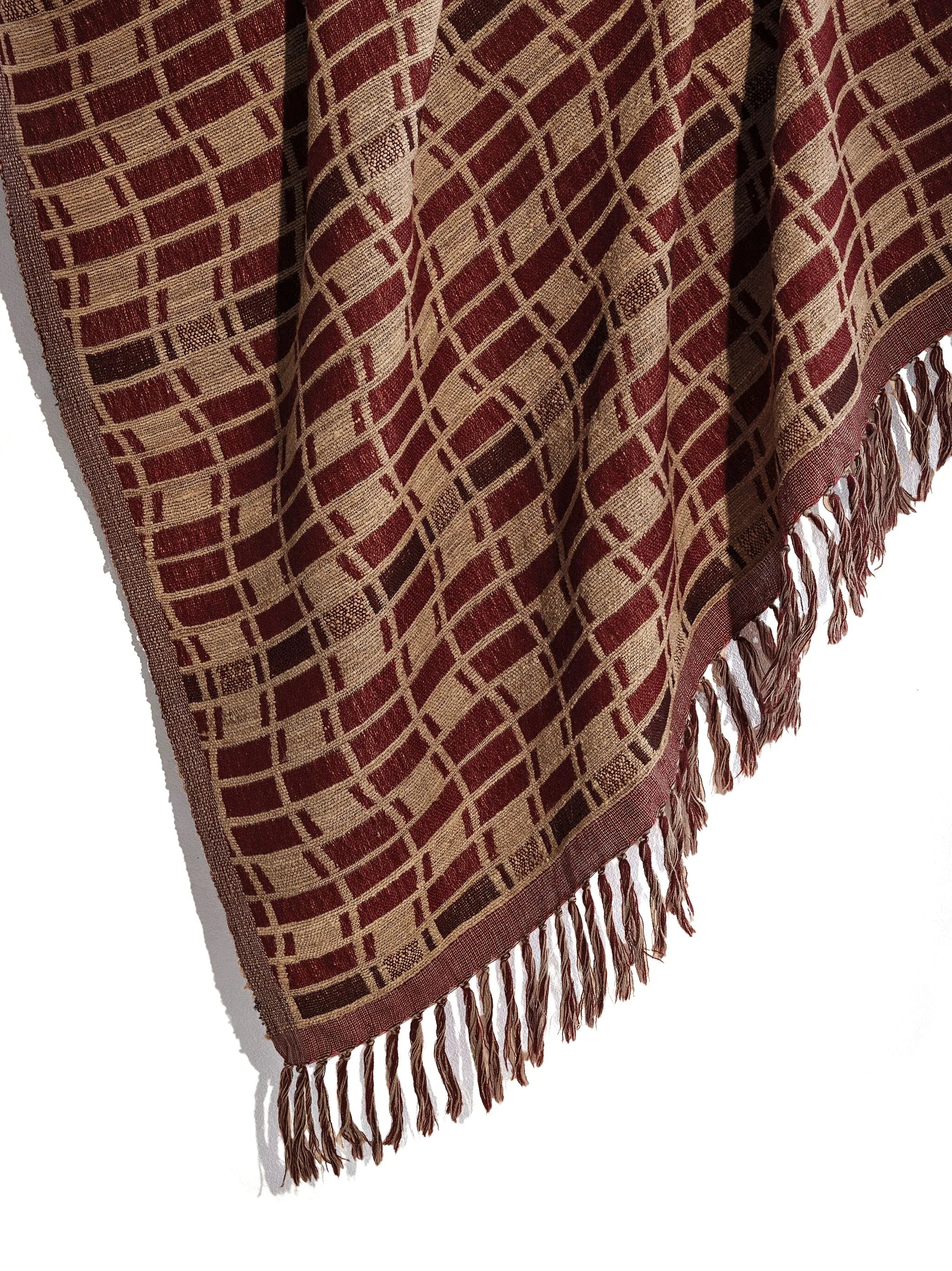 Erin geometric-pattern fringed throw