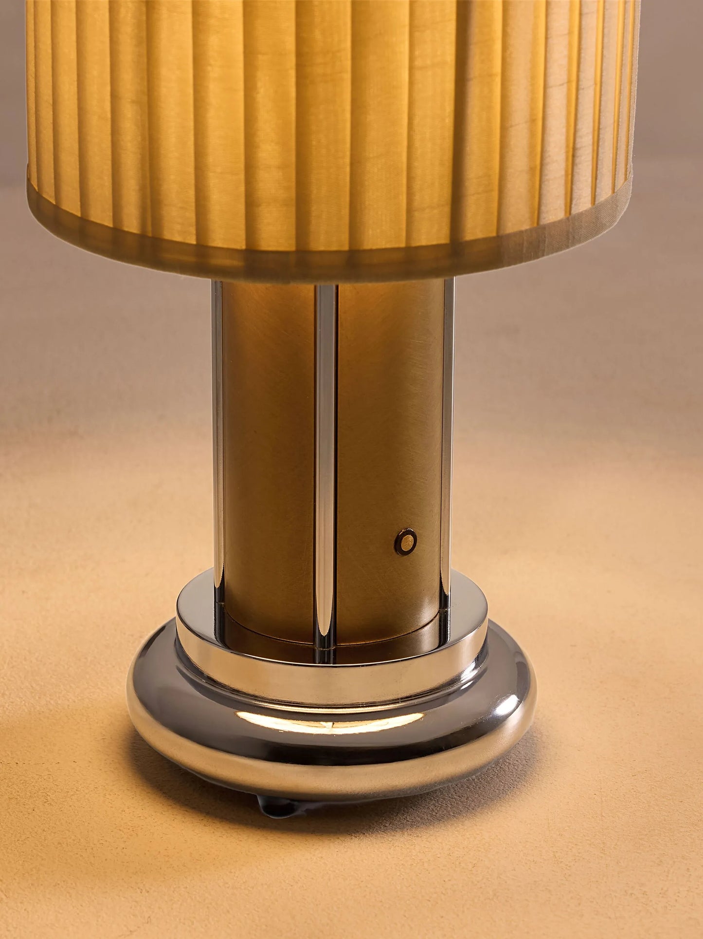 Ruby portable lamp
