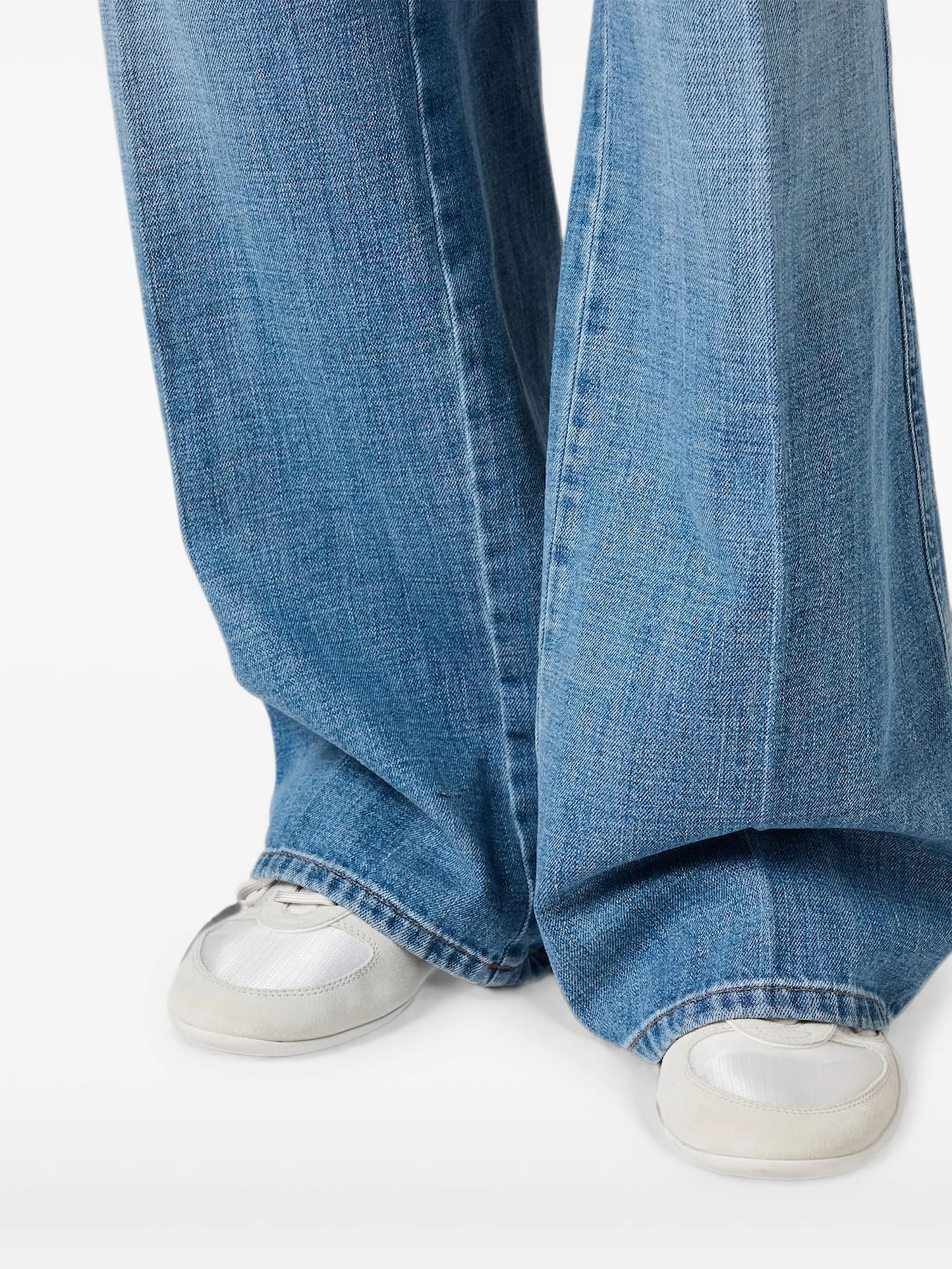 logo-appliqué jeans