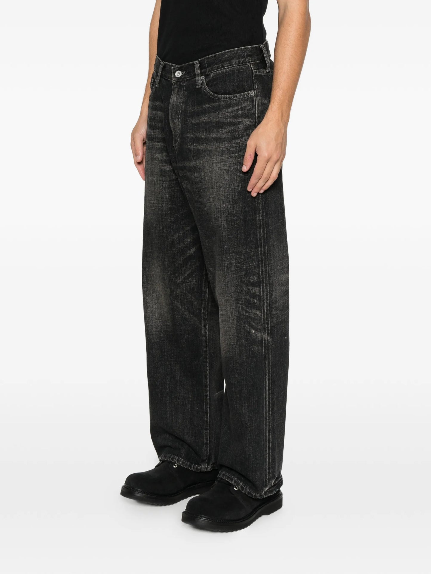 belt-loop pocket jeans