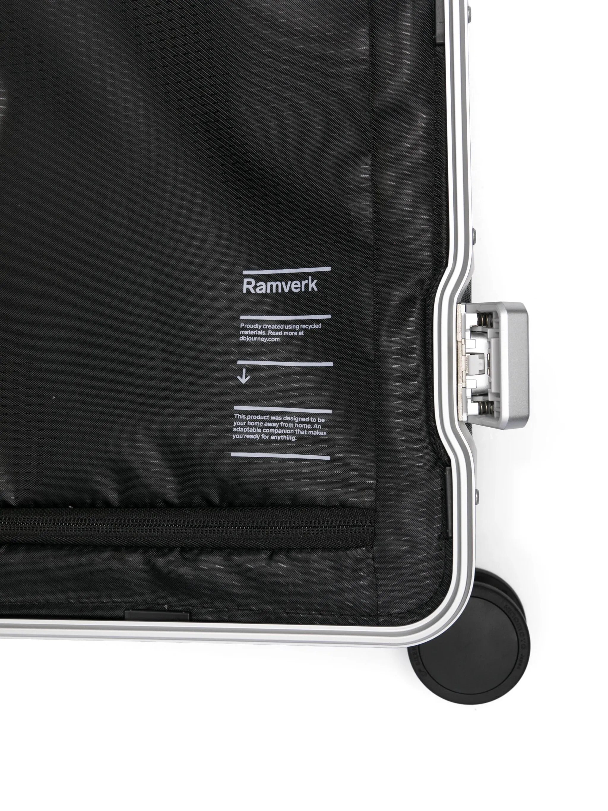 large Ramverk Pro check-in suitcase