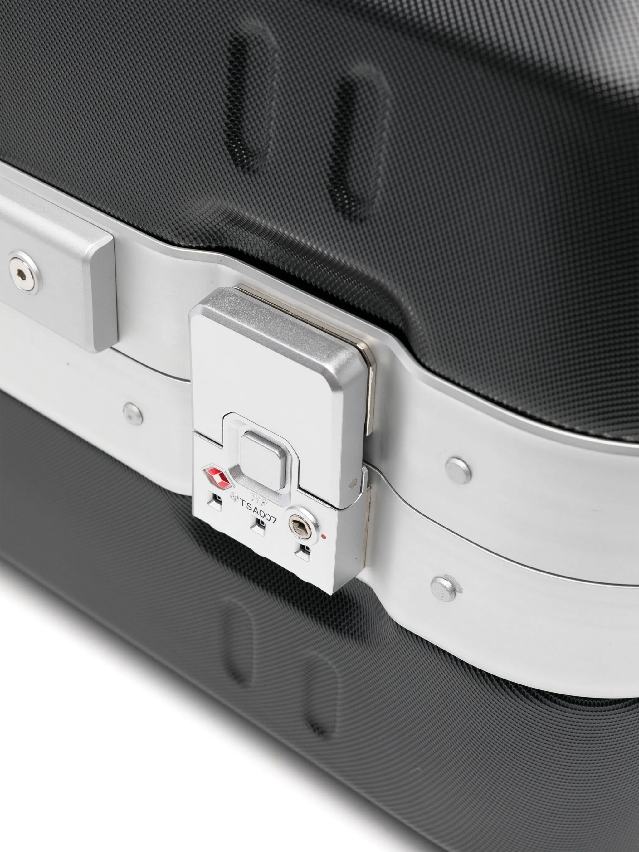 large Ramverk Pro check-in suitcase