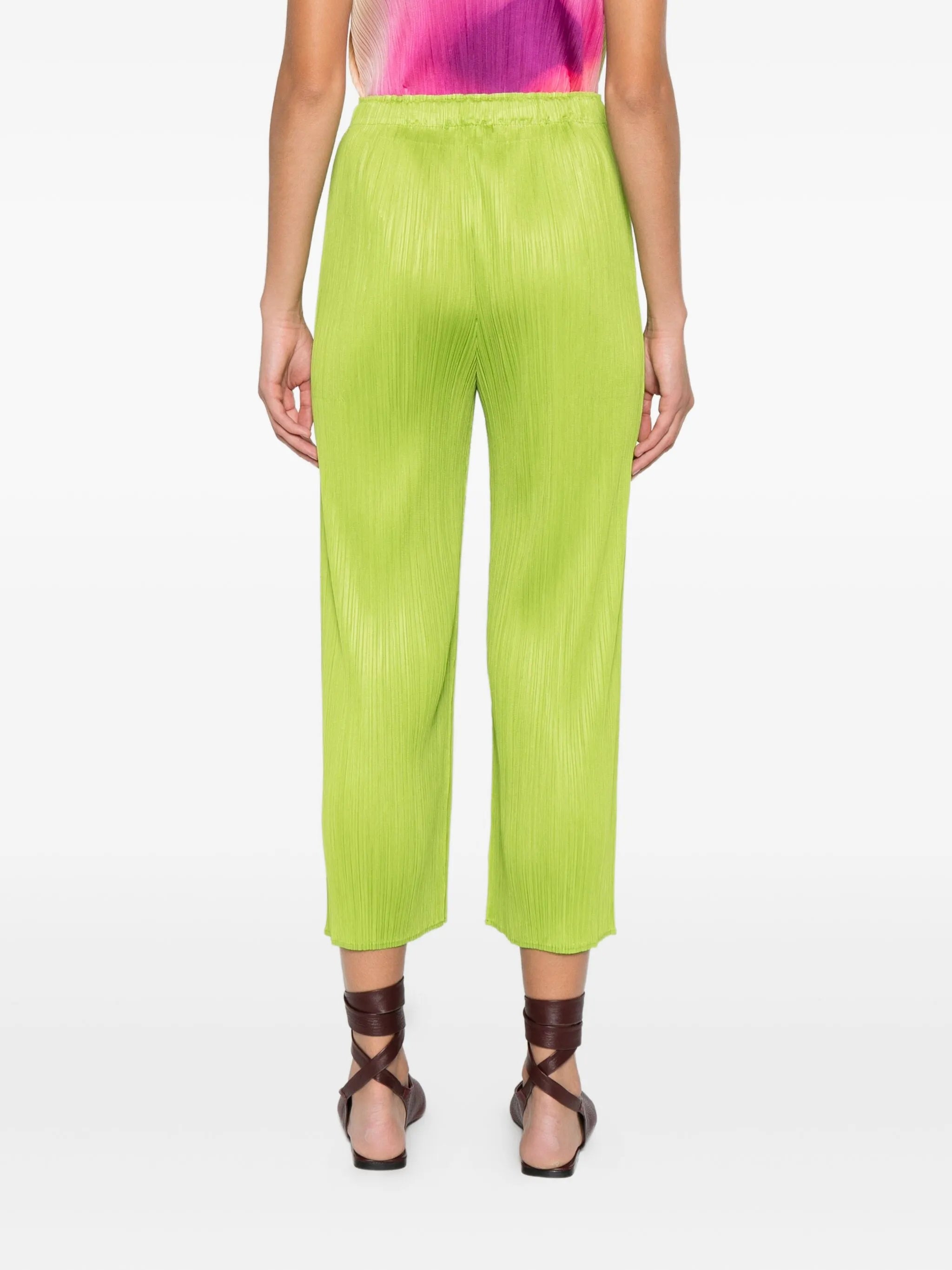 pleated trousers