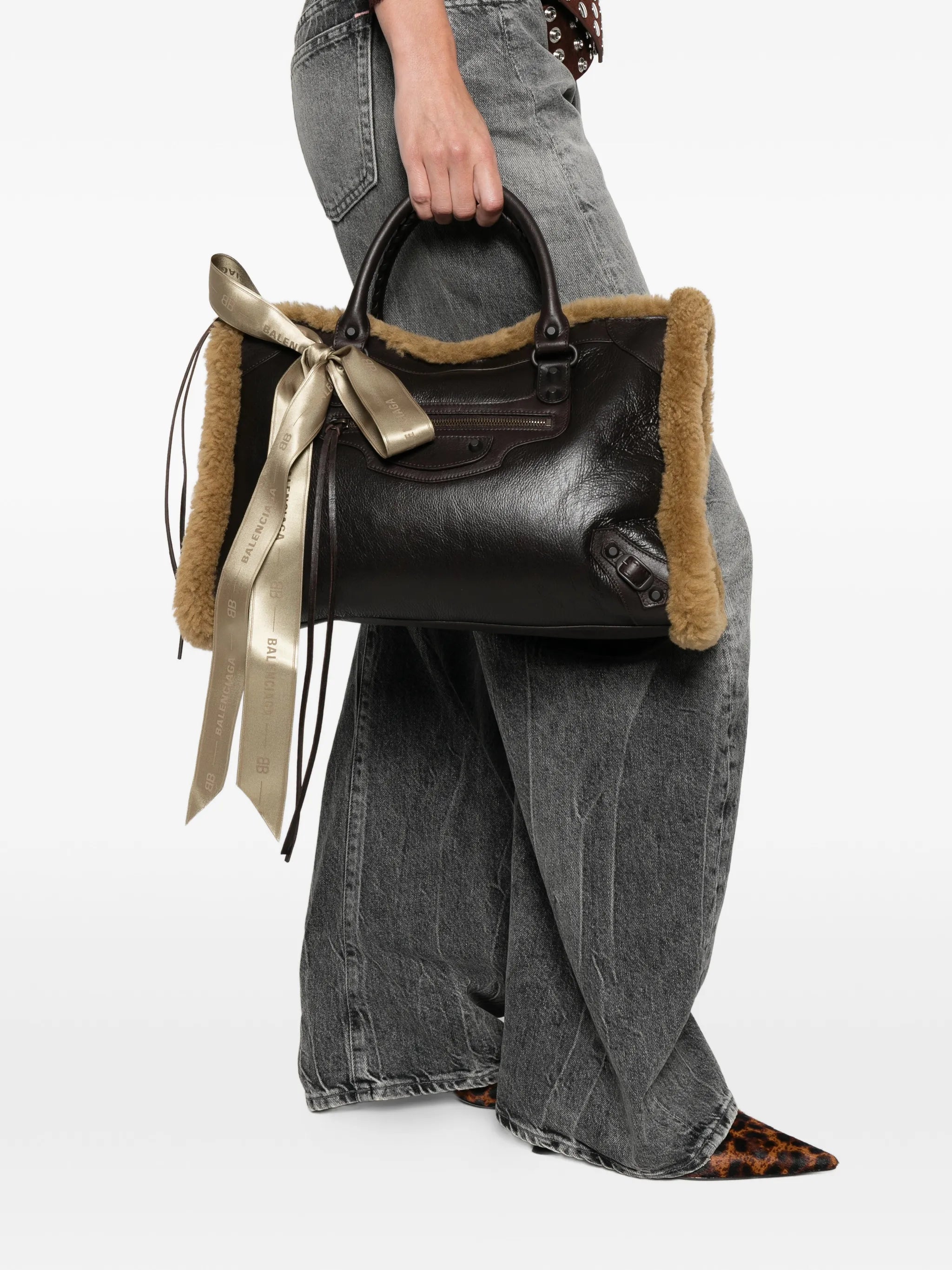 medium Le City shearling-trimmed tote bag